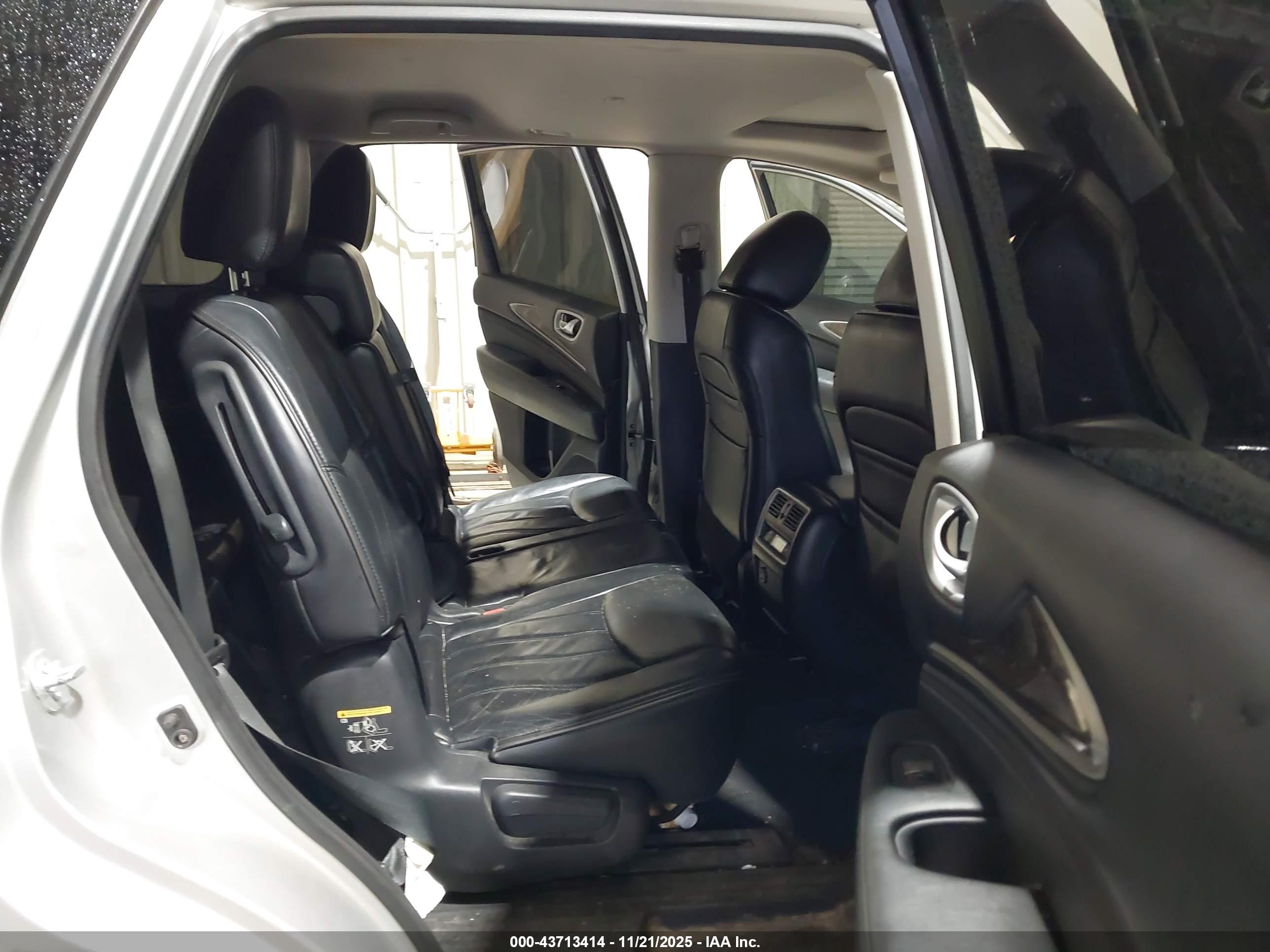 INFINITI QX60 image 8