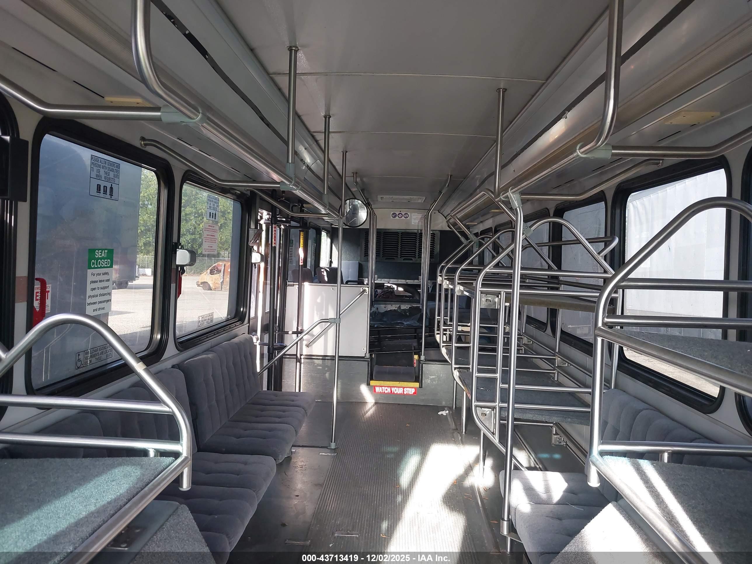 GILLIG TRANSIT image 5