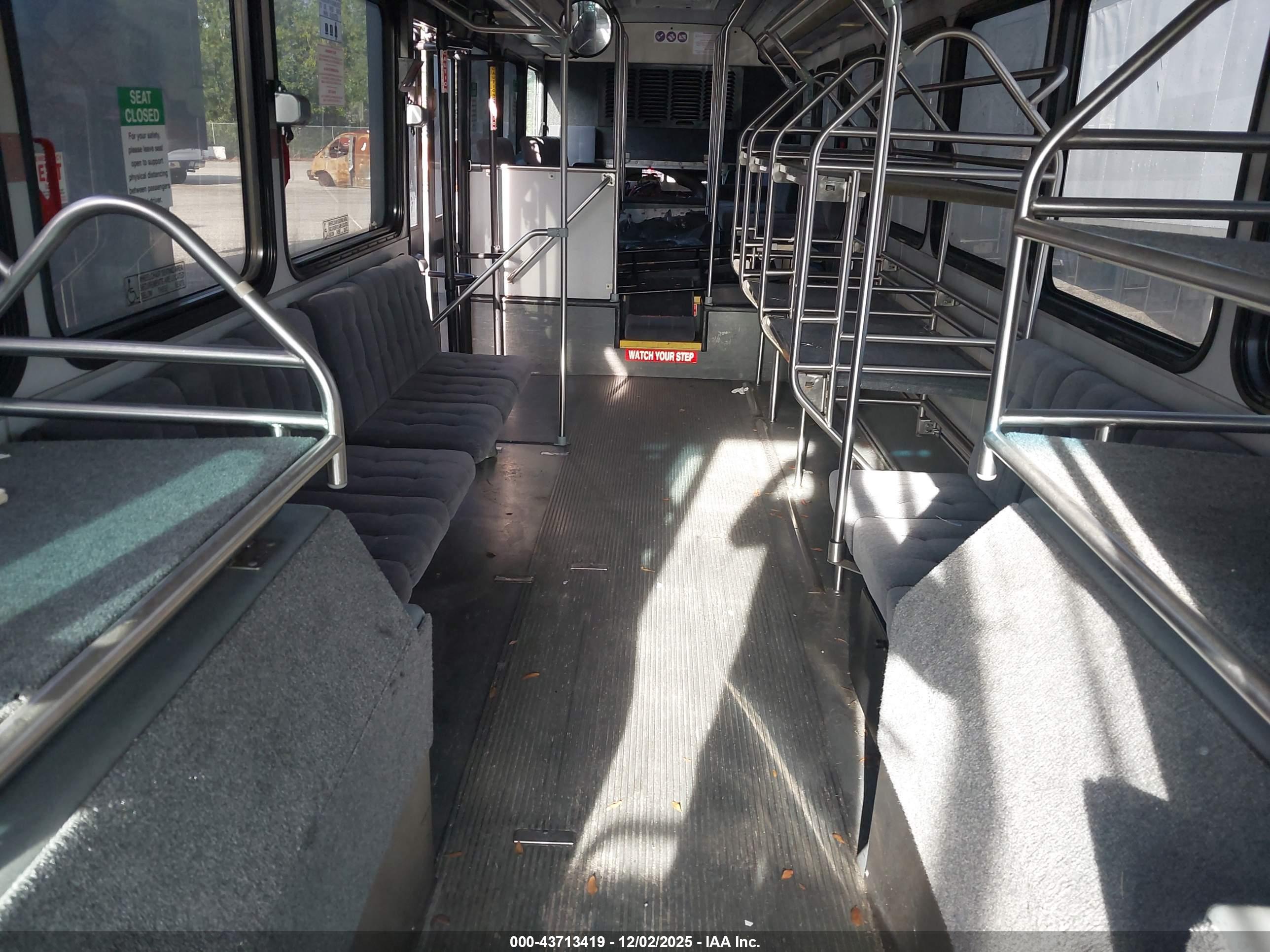 GILLIG TRANSIT image 8