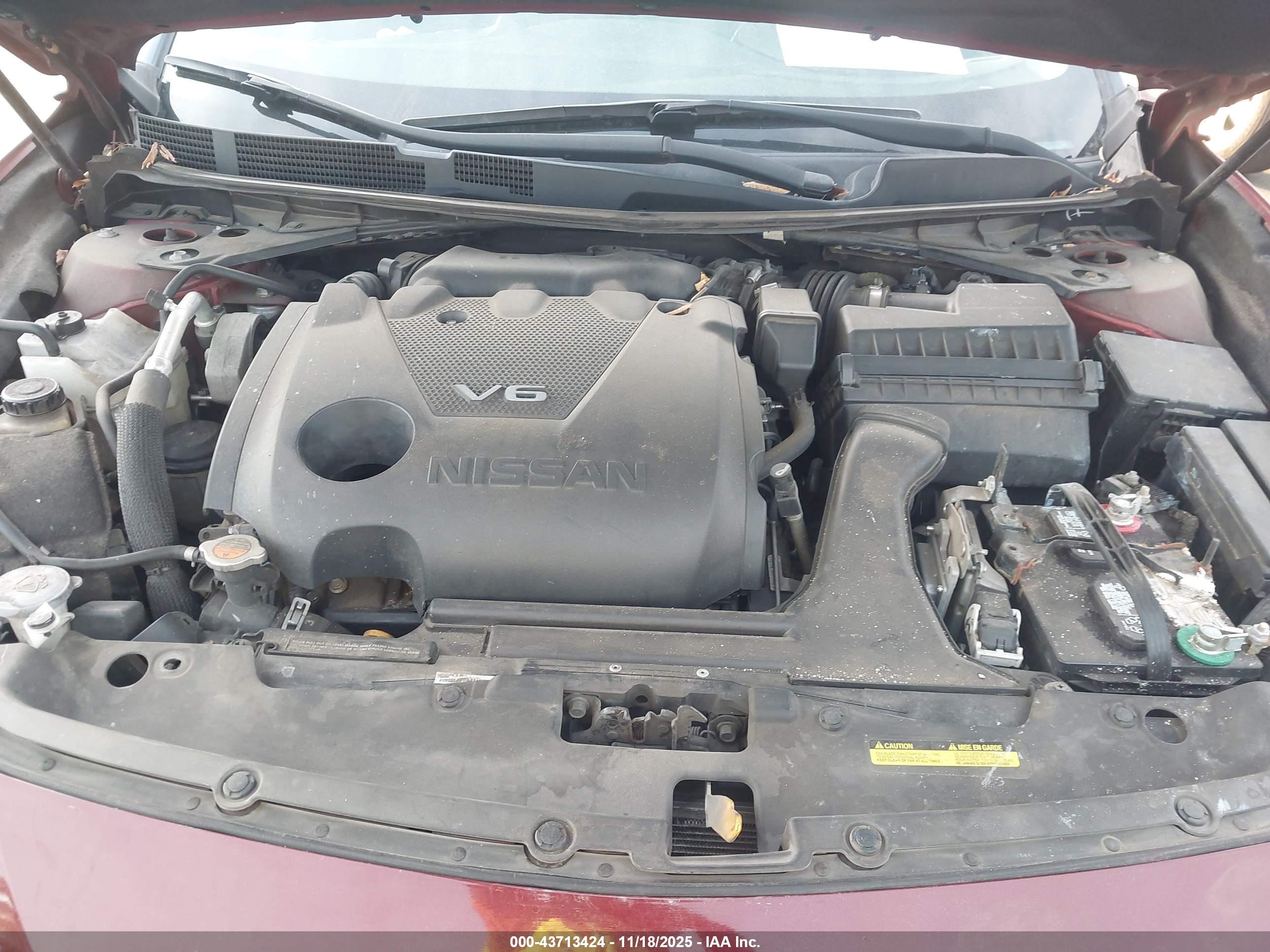 NISSAN MAXIMA image 10