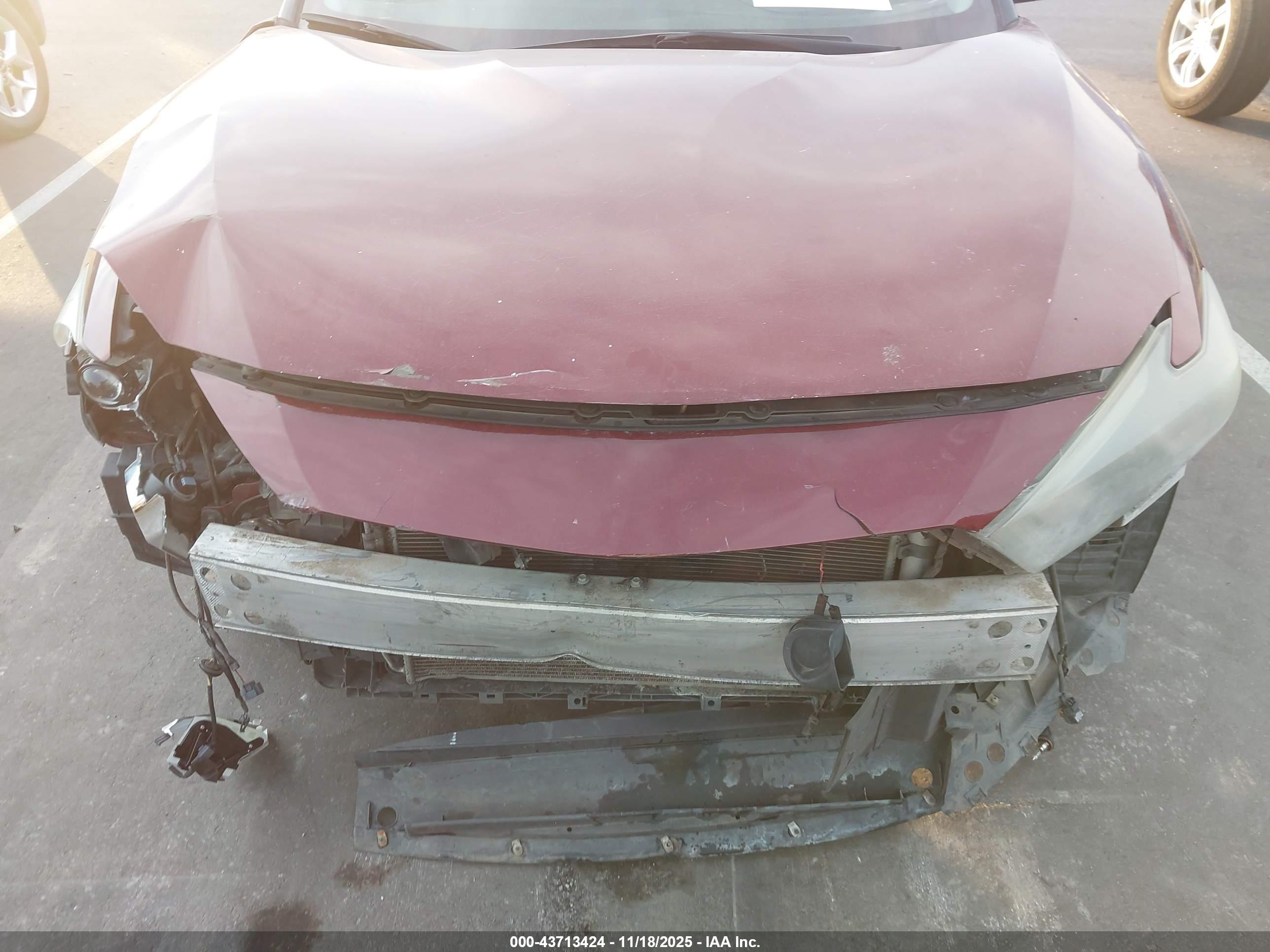 NISSAN MAXIMA image 6