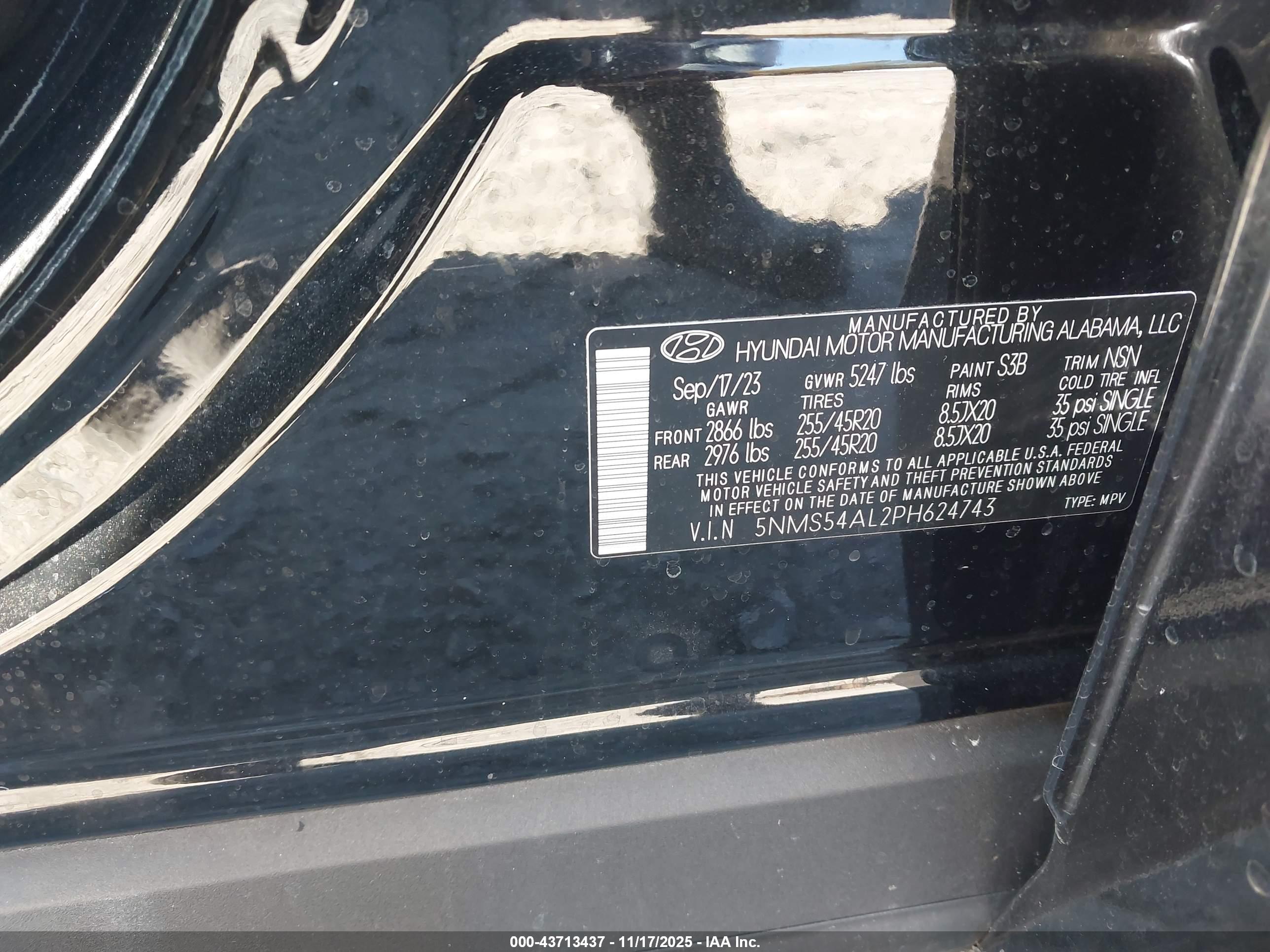 HYUNDAI SANTA image 9