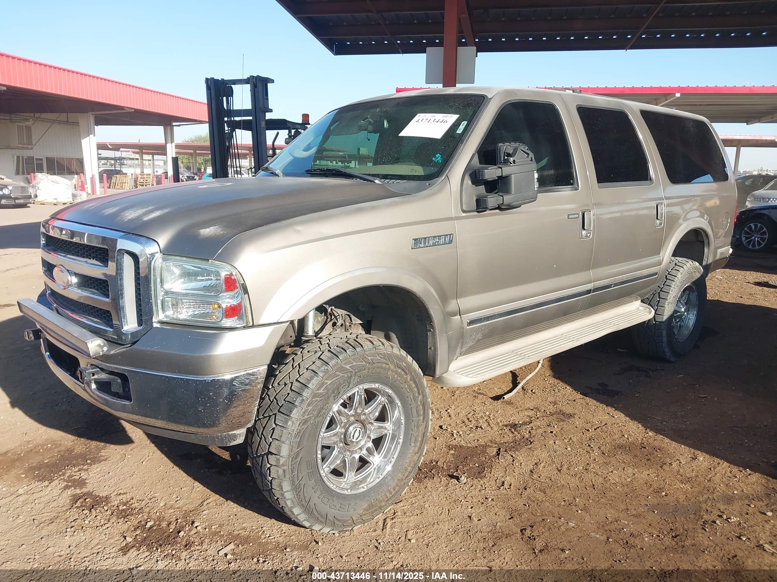 FORD EXCURSION image 2