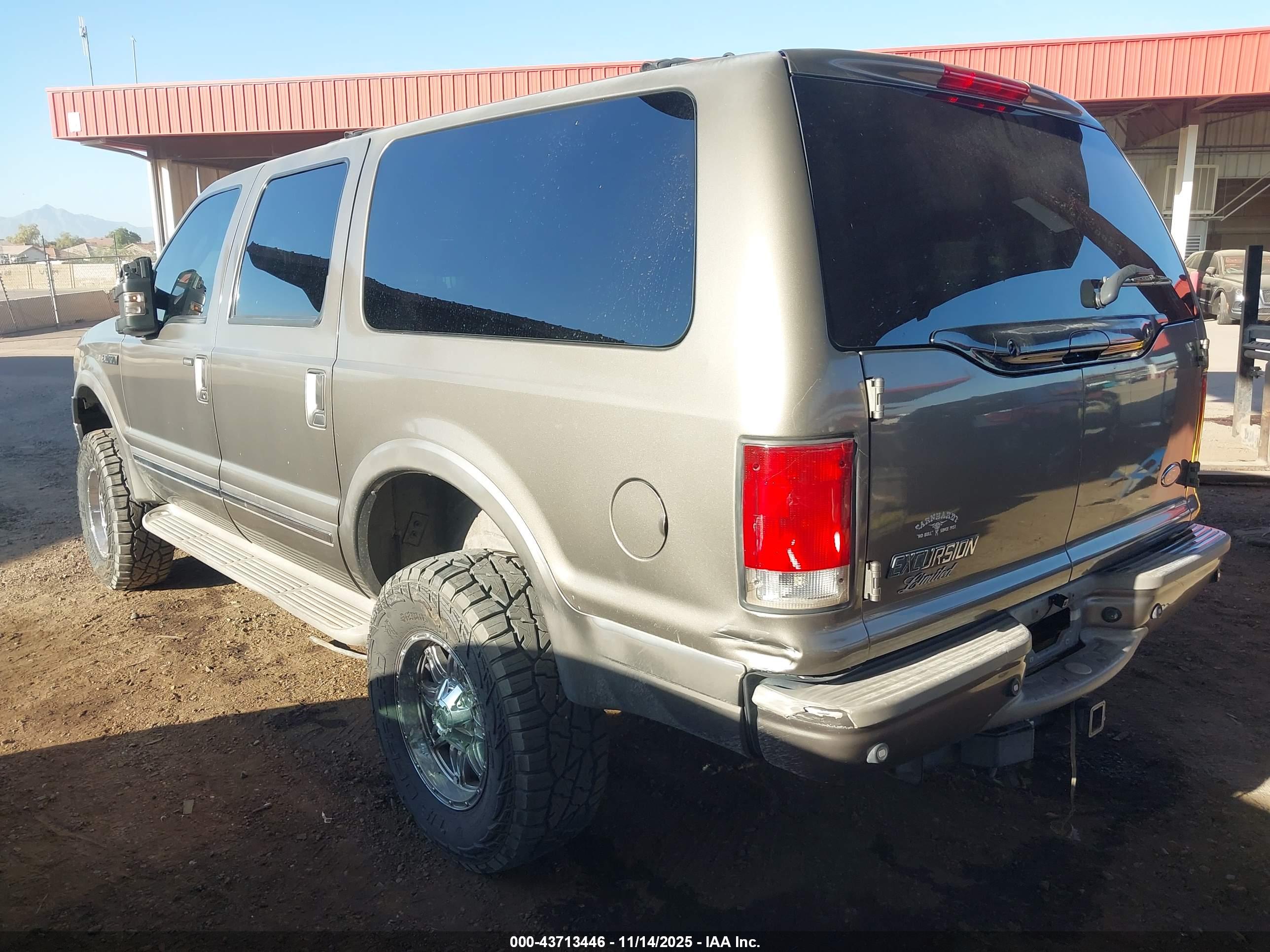 FORD EXCURSION image 3