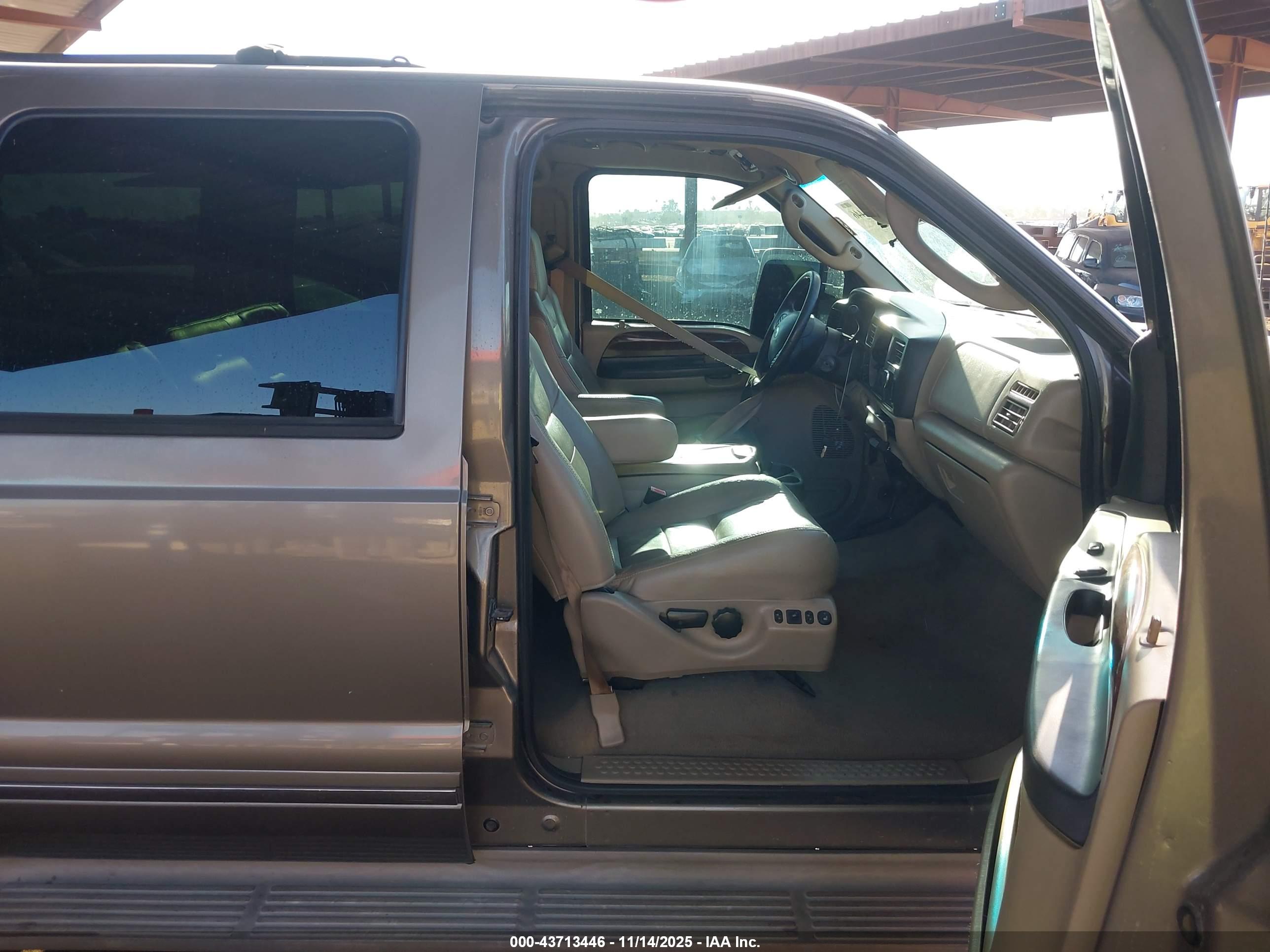 FORD EXCURSION image 5