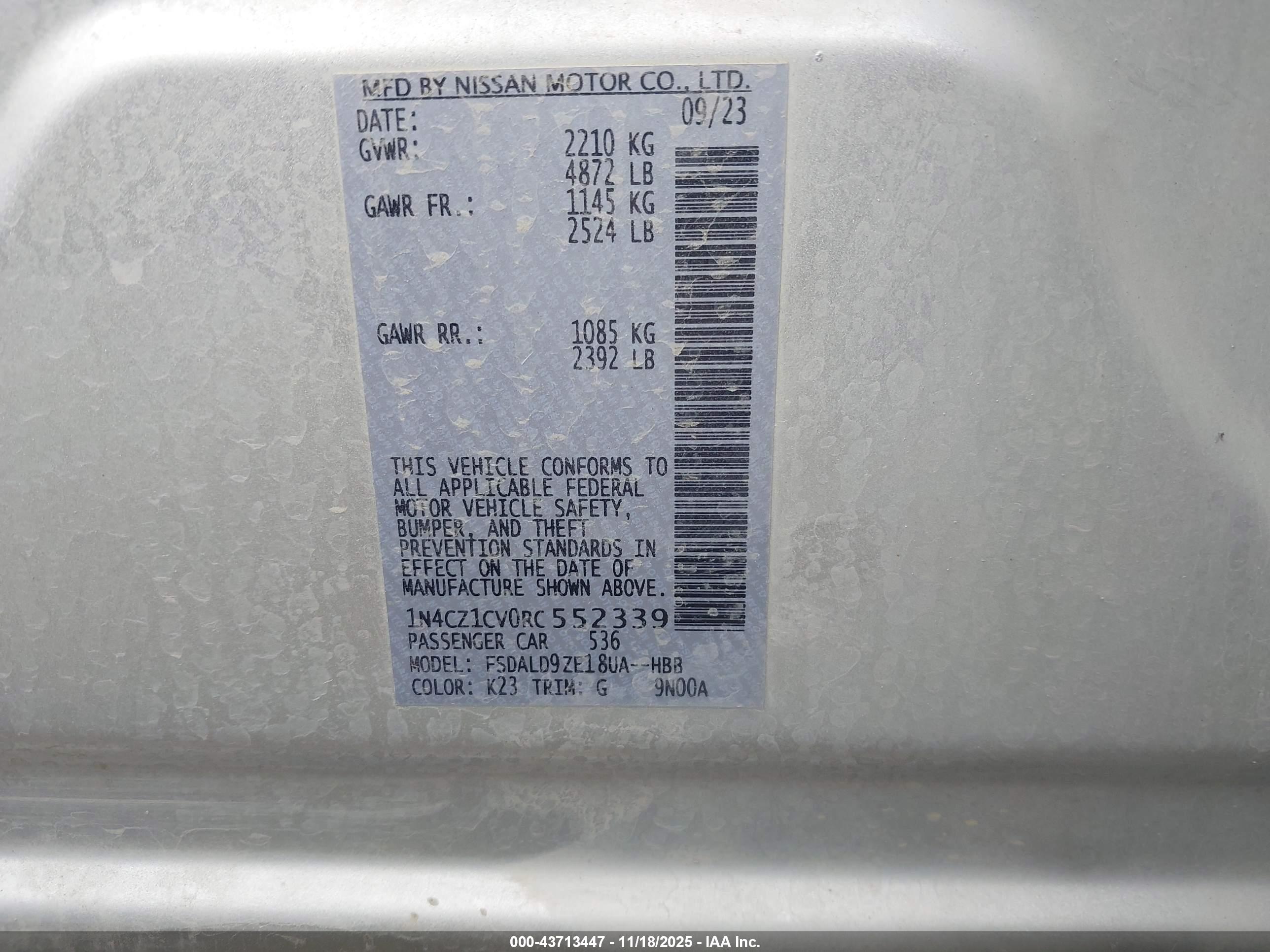 NISSAN LEAF image 9
