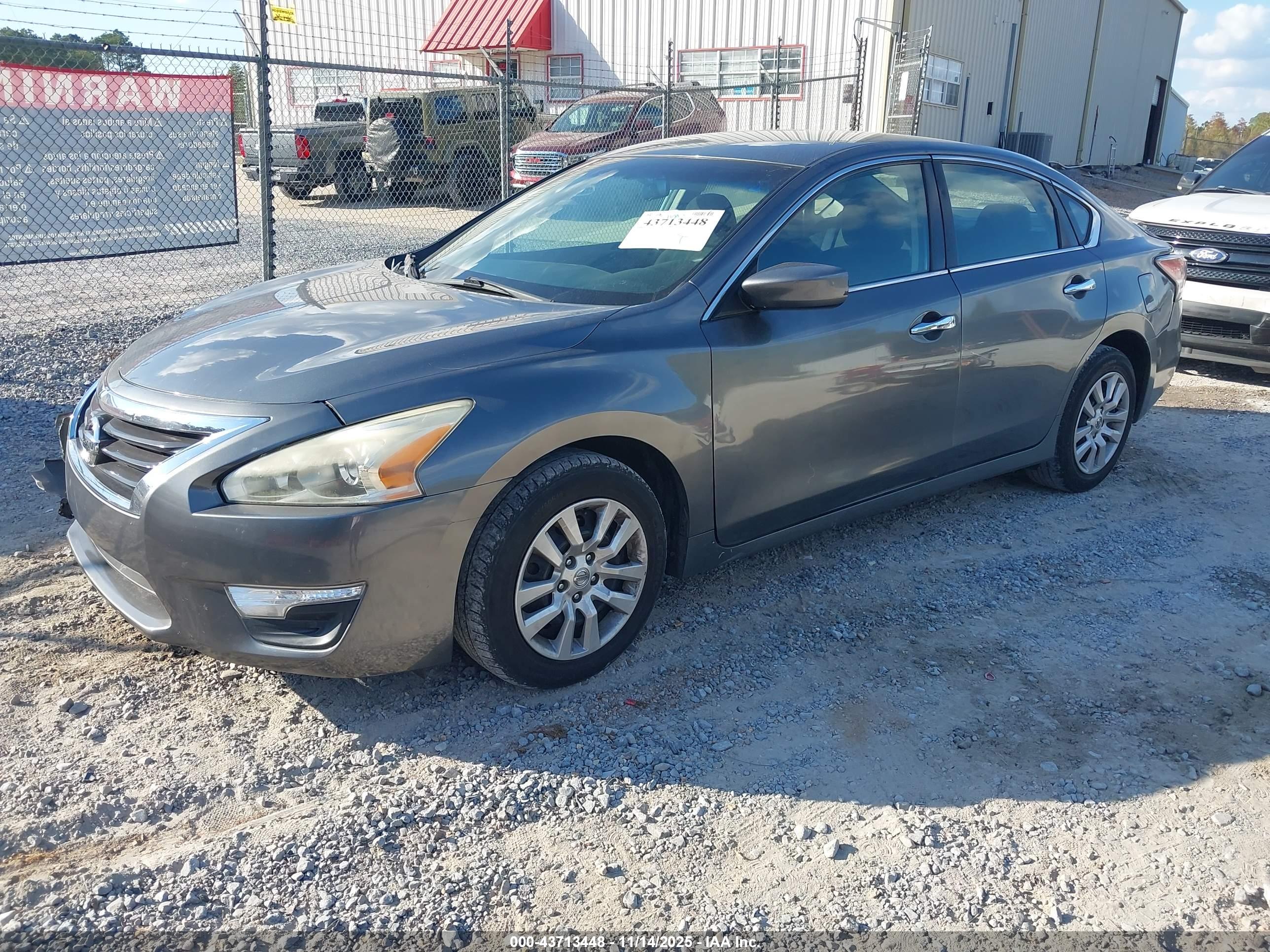 NISSAN ALTIMA image 2