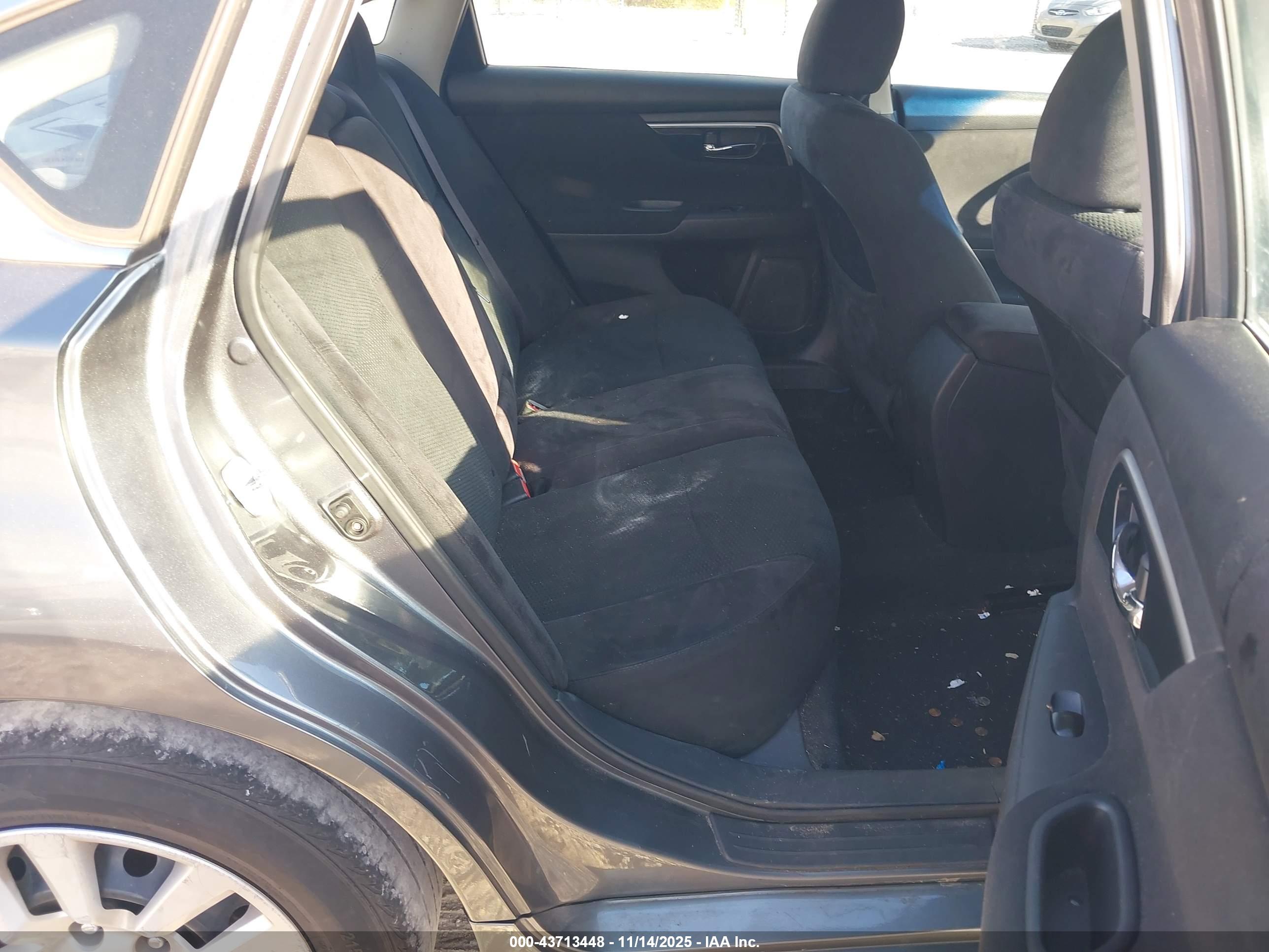 NISSAN ALTIMA image 8