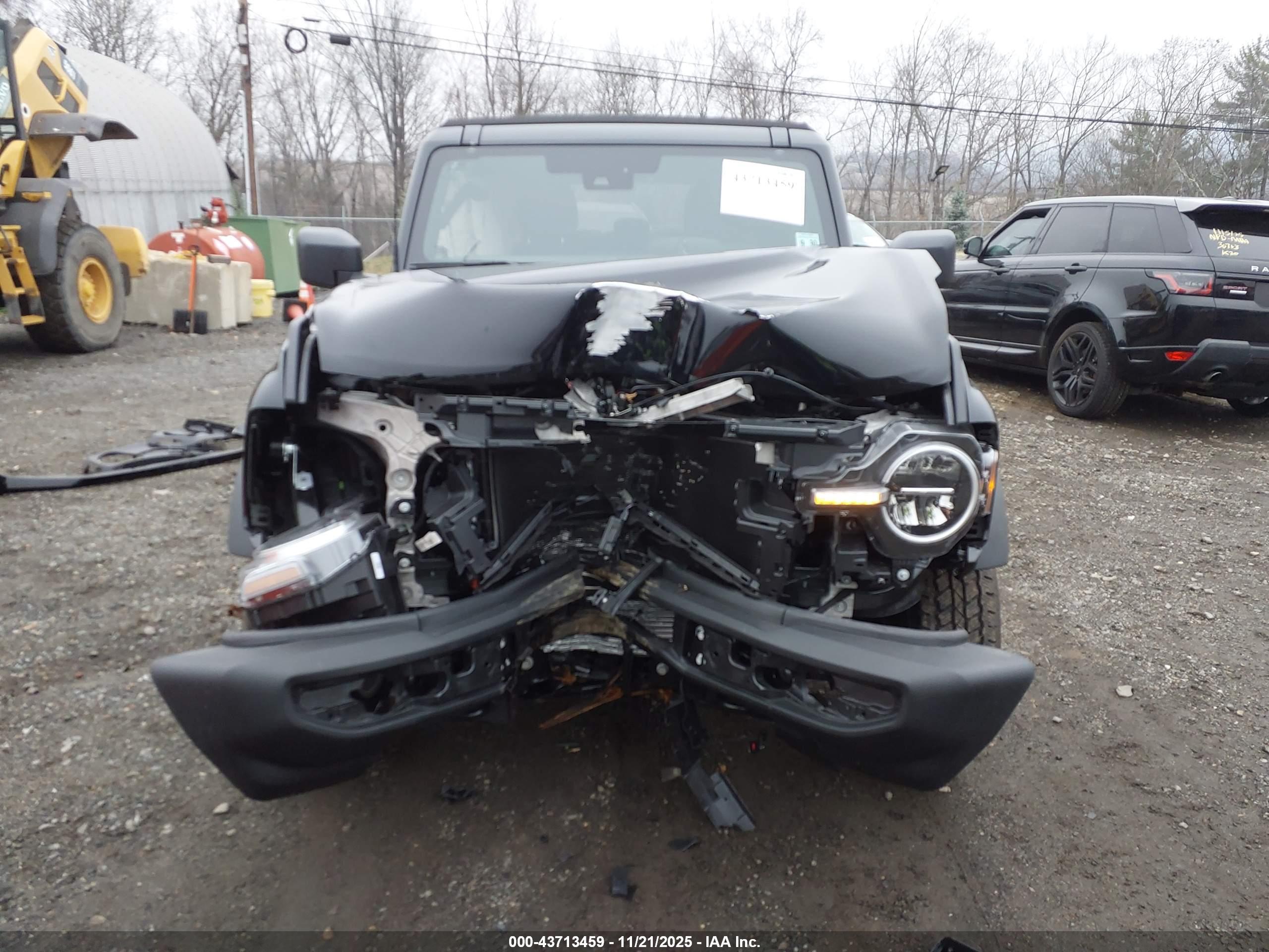FORD BRONCO image 6