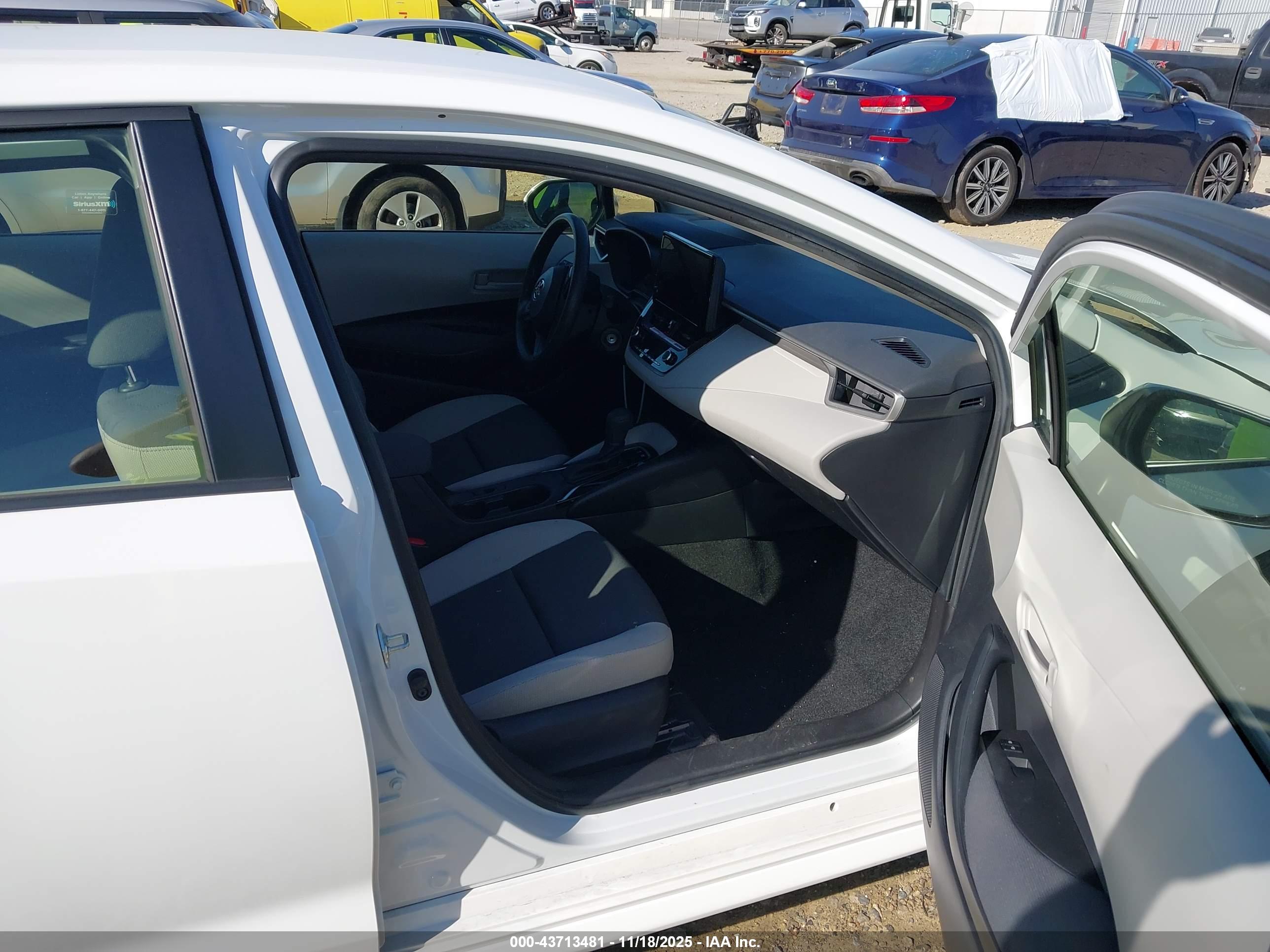 TOYOTA COROLLA image 5