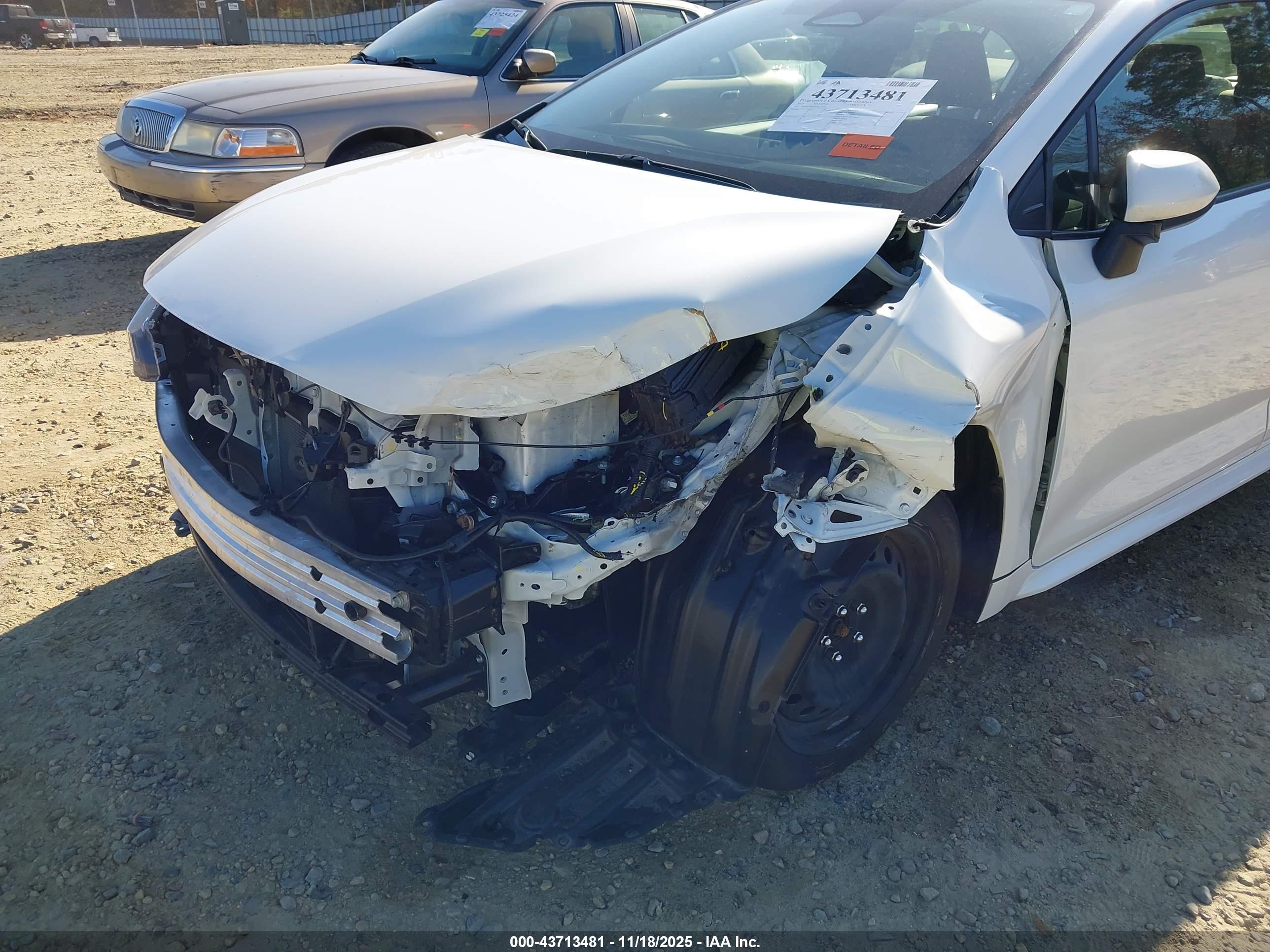 TOYOTA COROLLA image 6