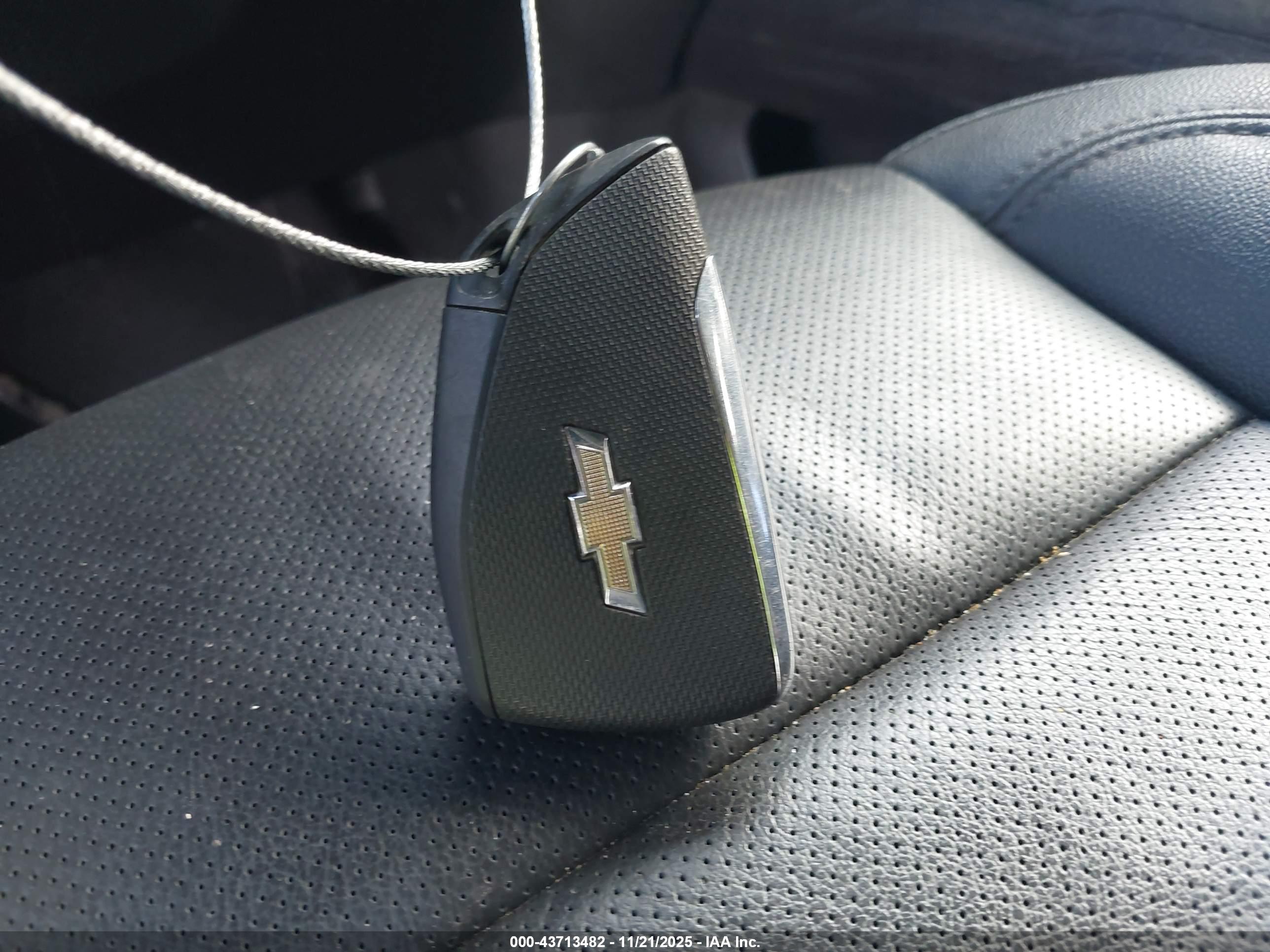 CHEVROLET SILVERADO image 11