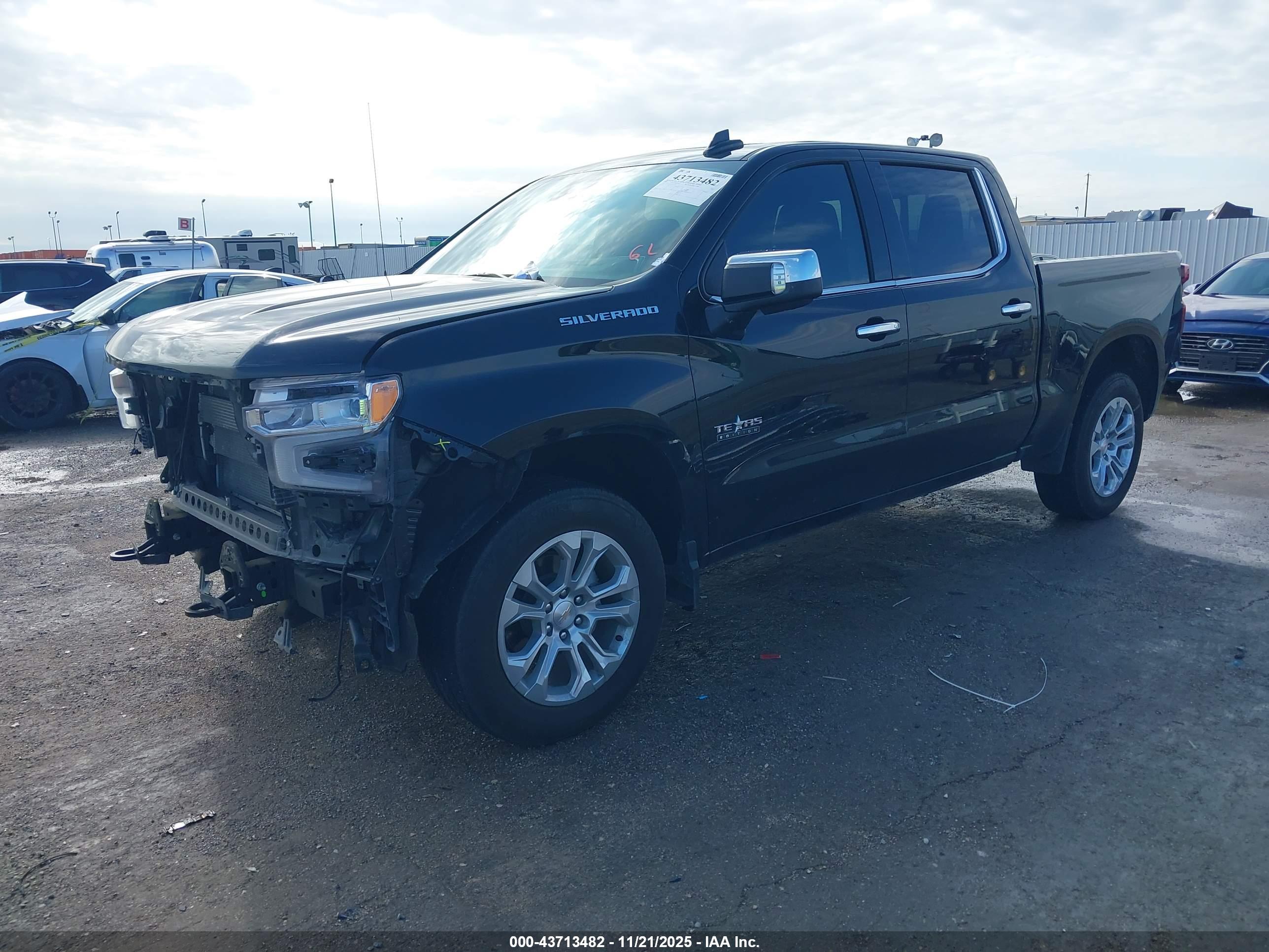 CHEVROLET SILVERADO image 2
