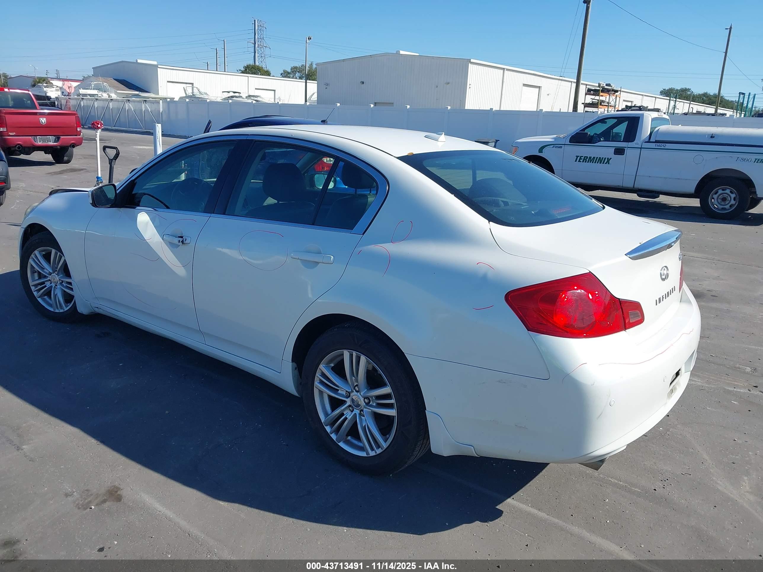INFINITI G37X image 3