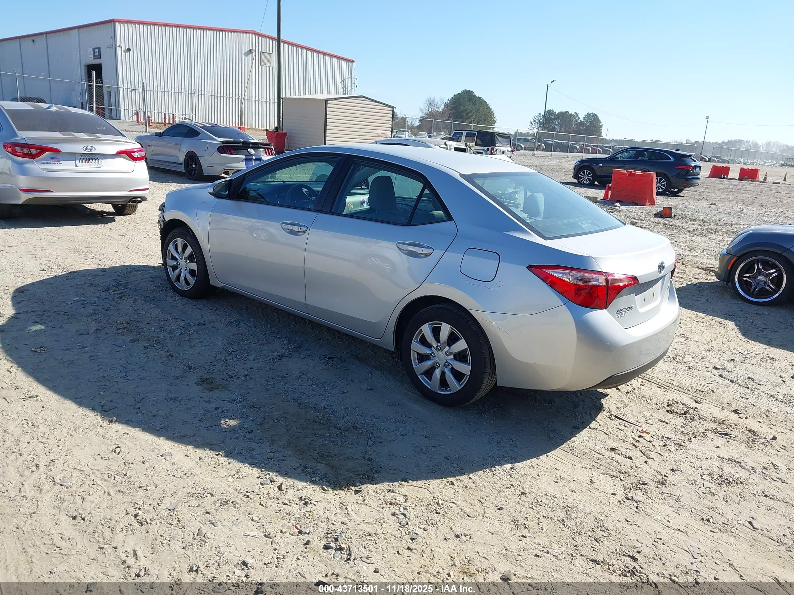 TOYOTA COROLLA image 3