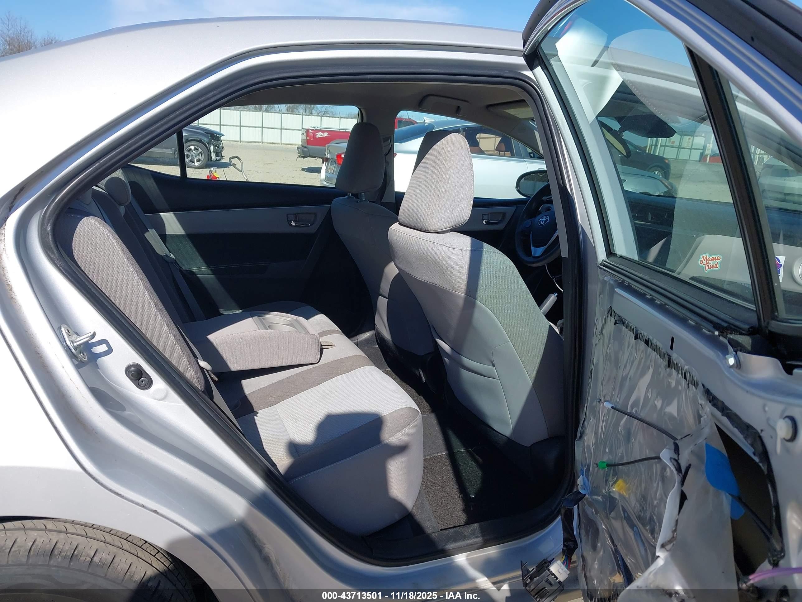 TOYOTA COROLLA image 8
