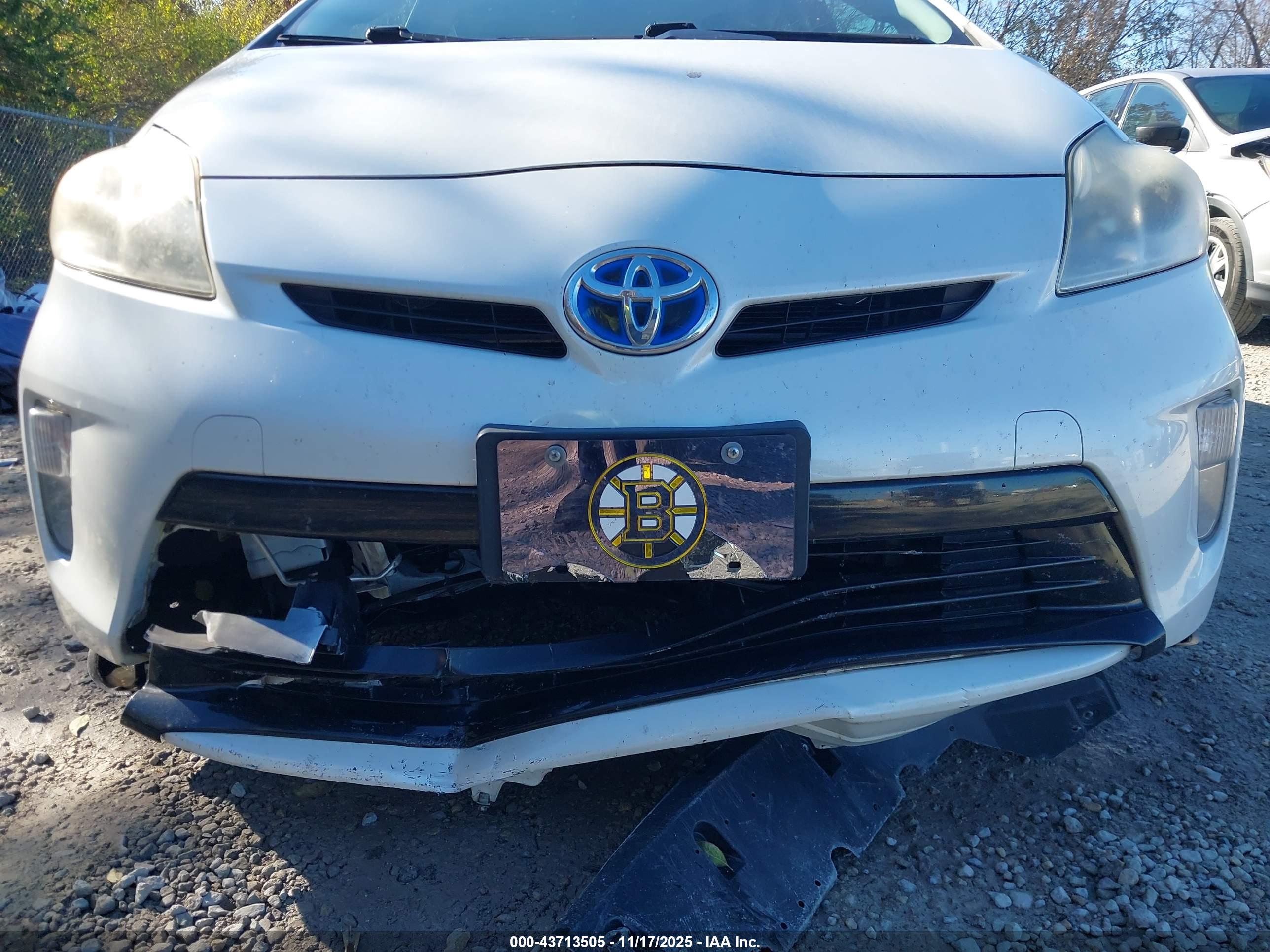 TOYOTA PRIUS image 6