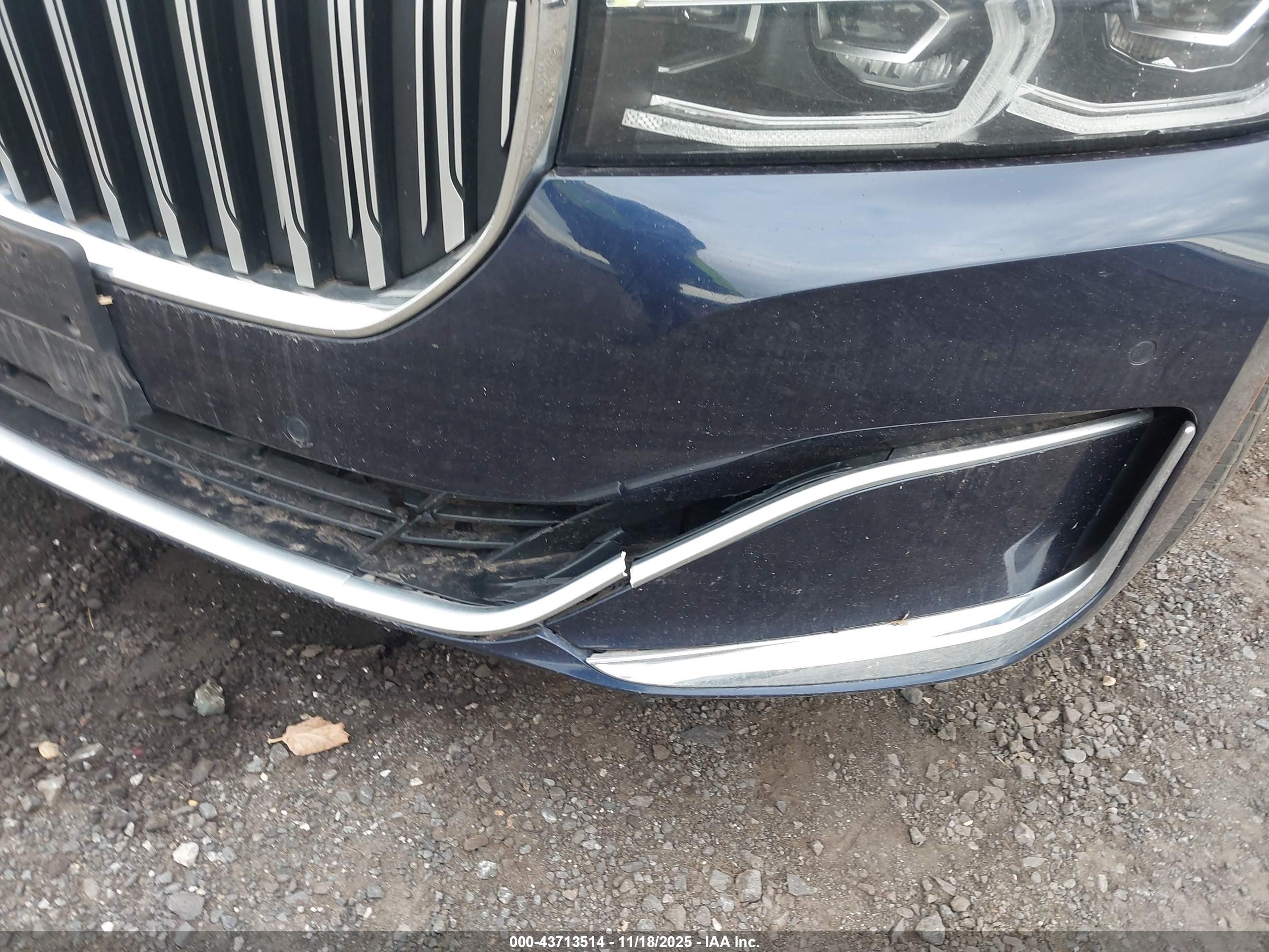 BMW 740I image 6