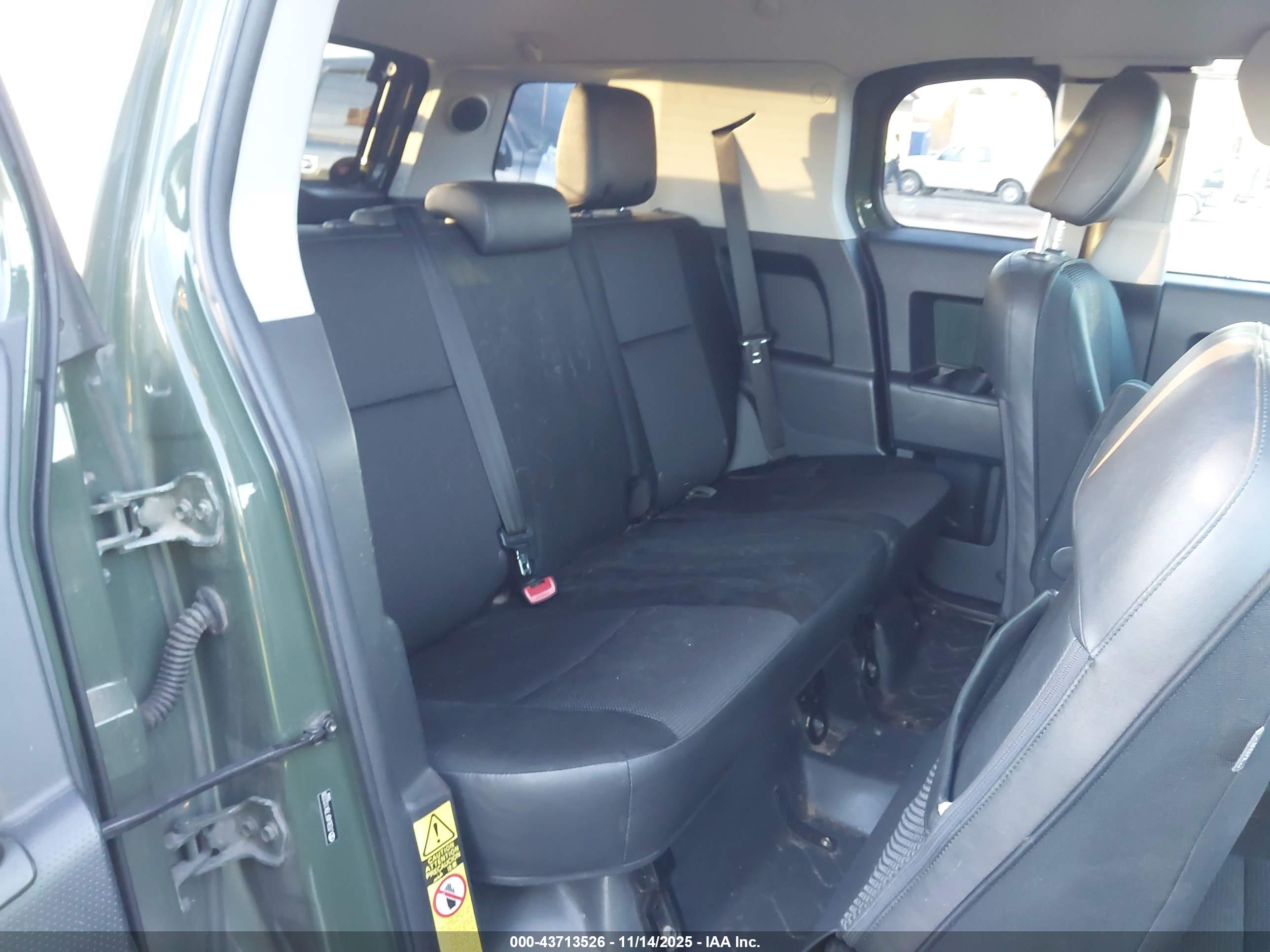 TOYOTA FJ image 8
