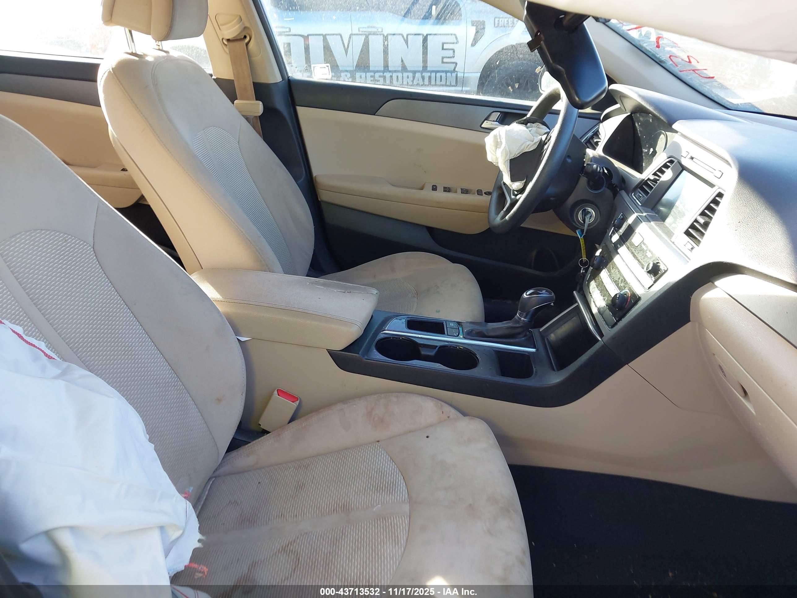 HYUNDAI SONATA image 5