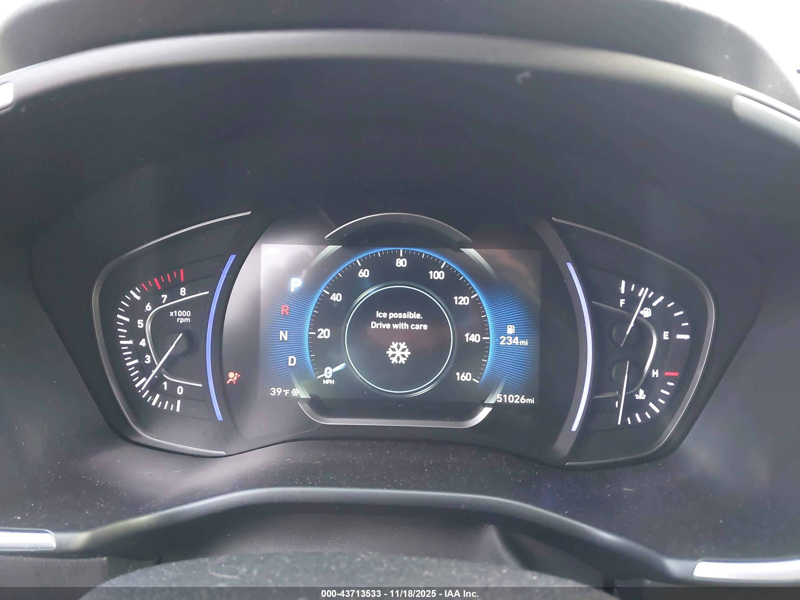 HYUNDAI SANTA image 7