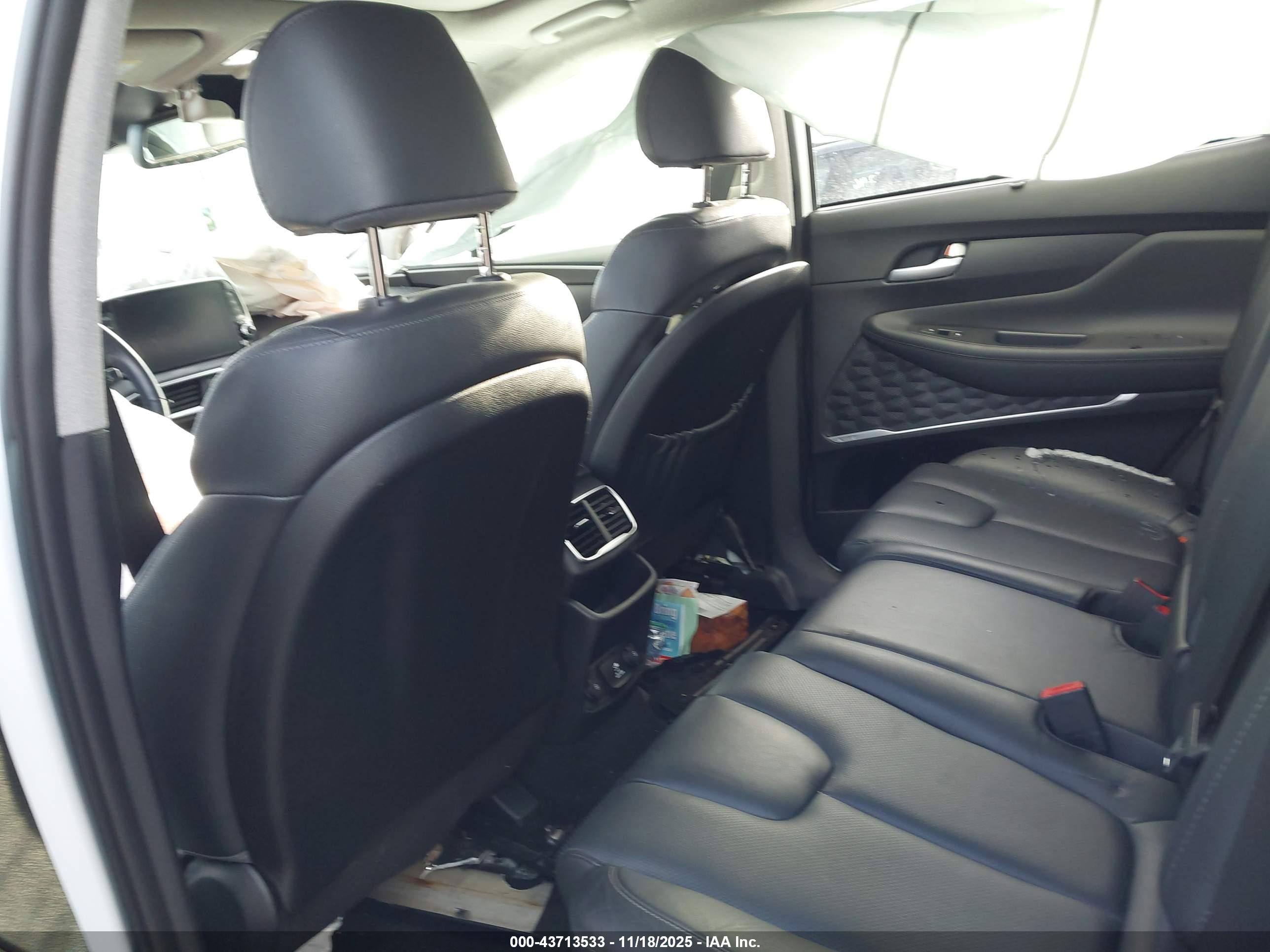 HYUNDAI SANTA image 8