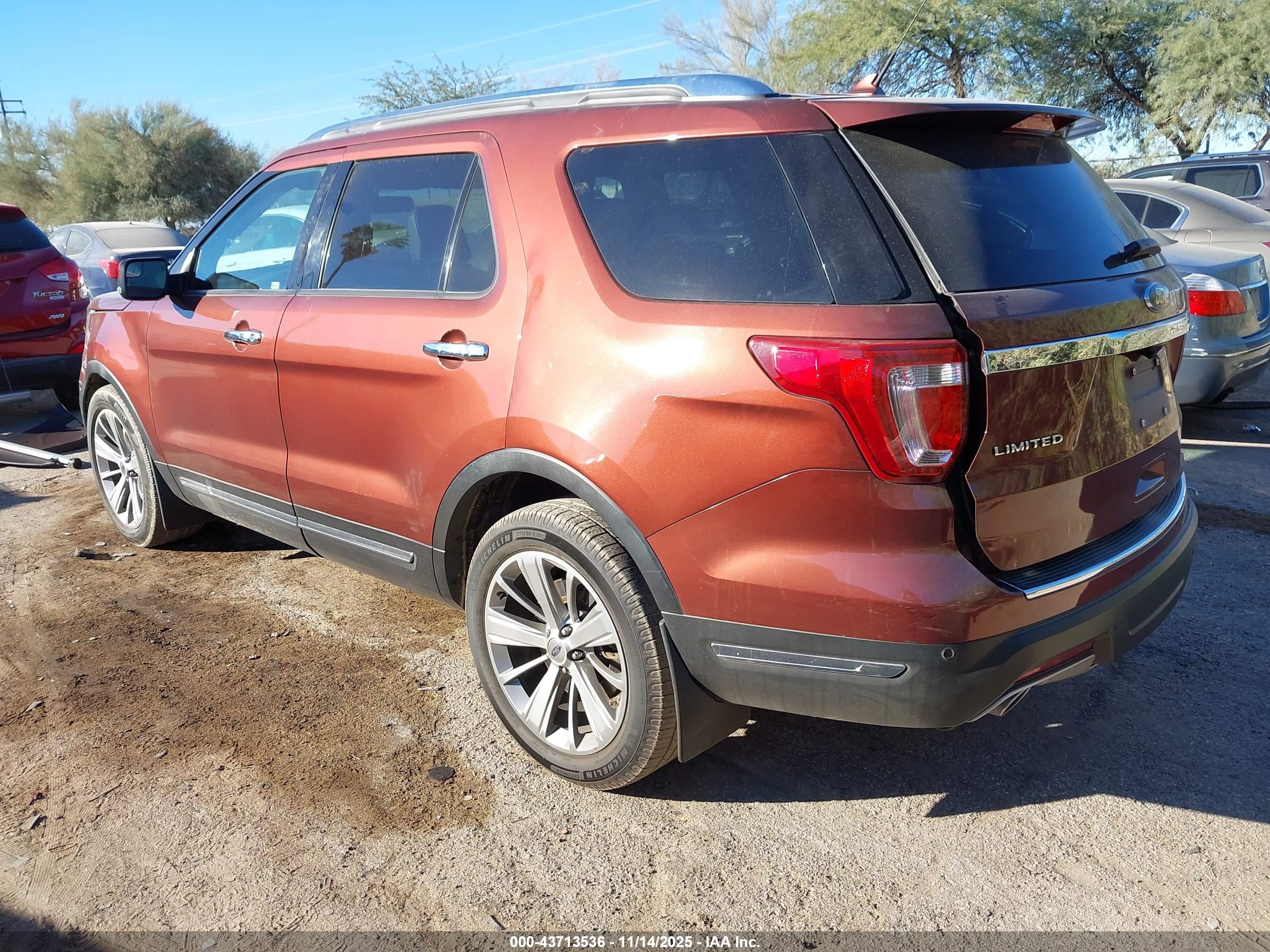 FORD EXPLORER image 3