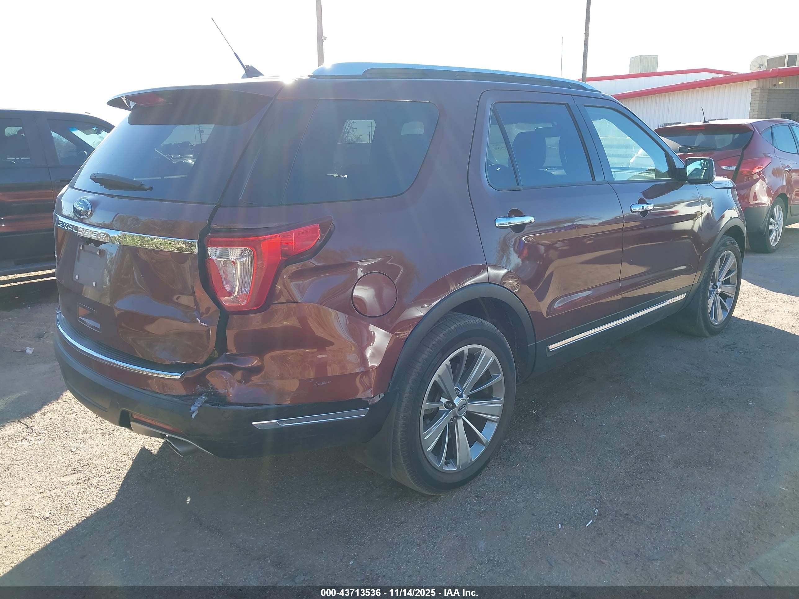 FORD EXPLORER image 4
