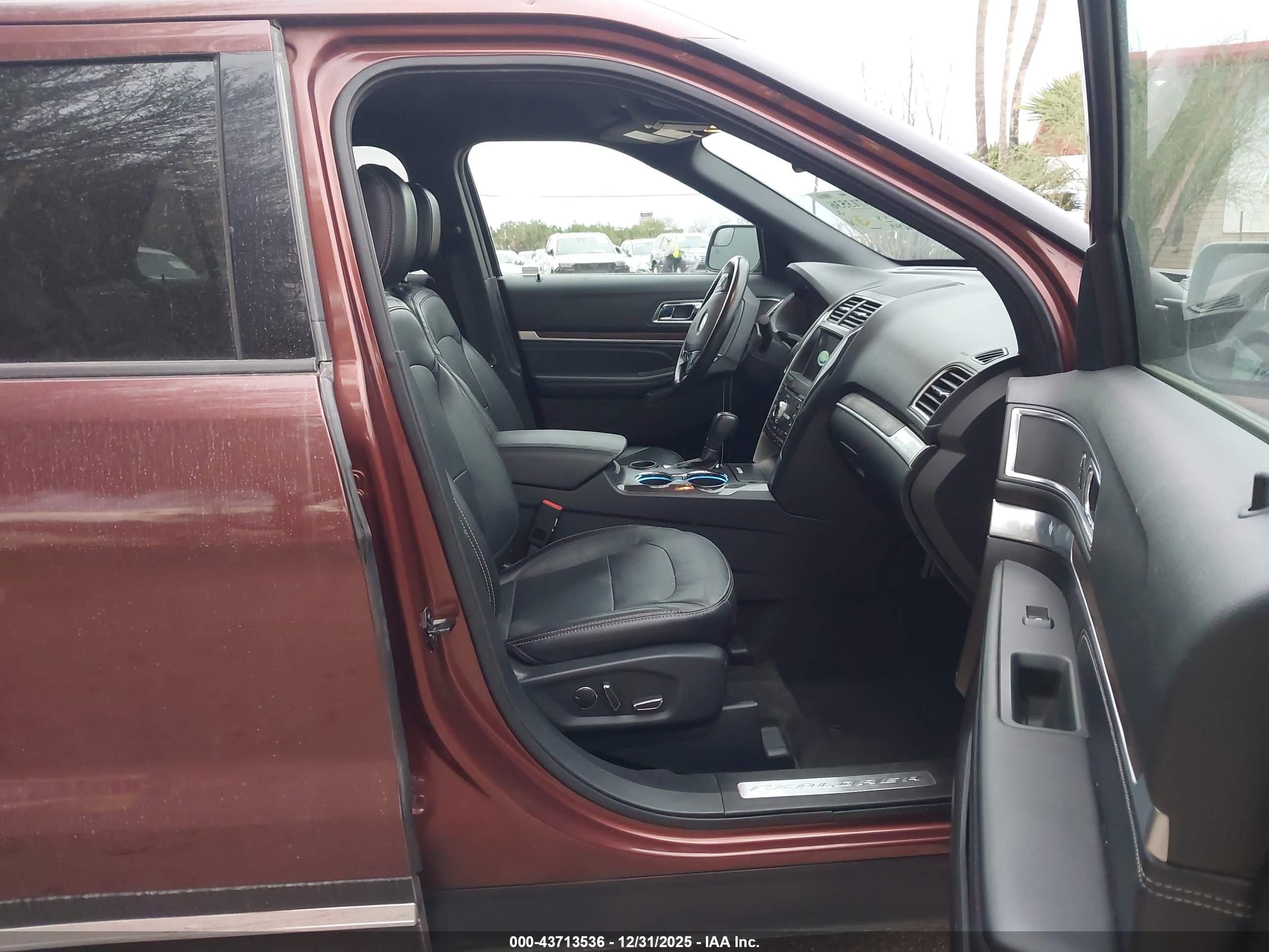 FORD EXPLORER image 5