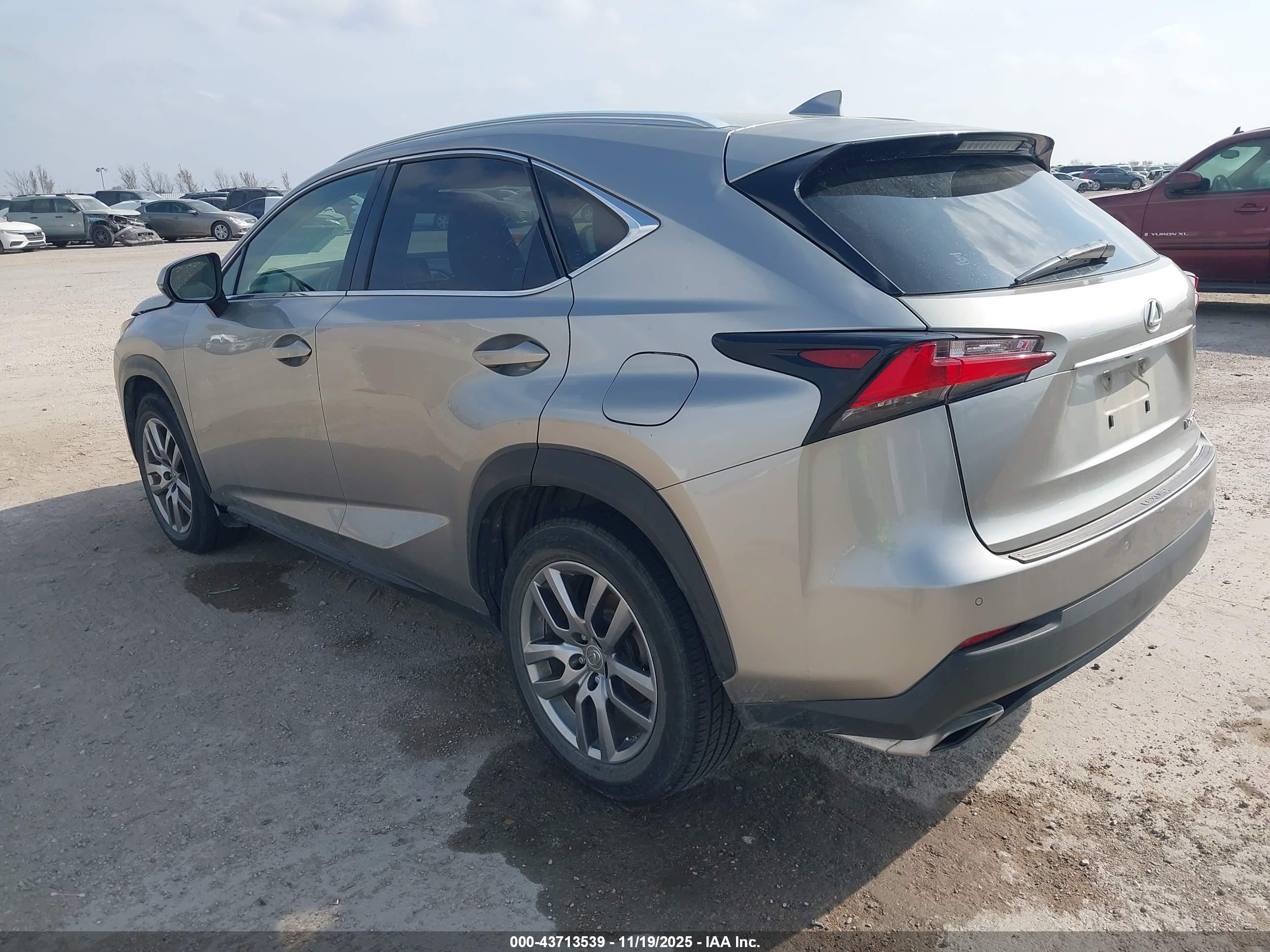LEXUS NX image 3