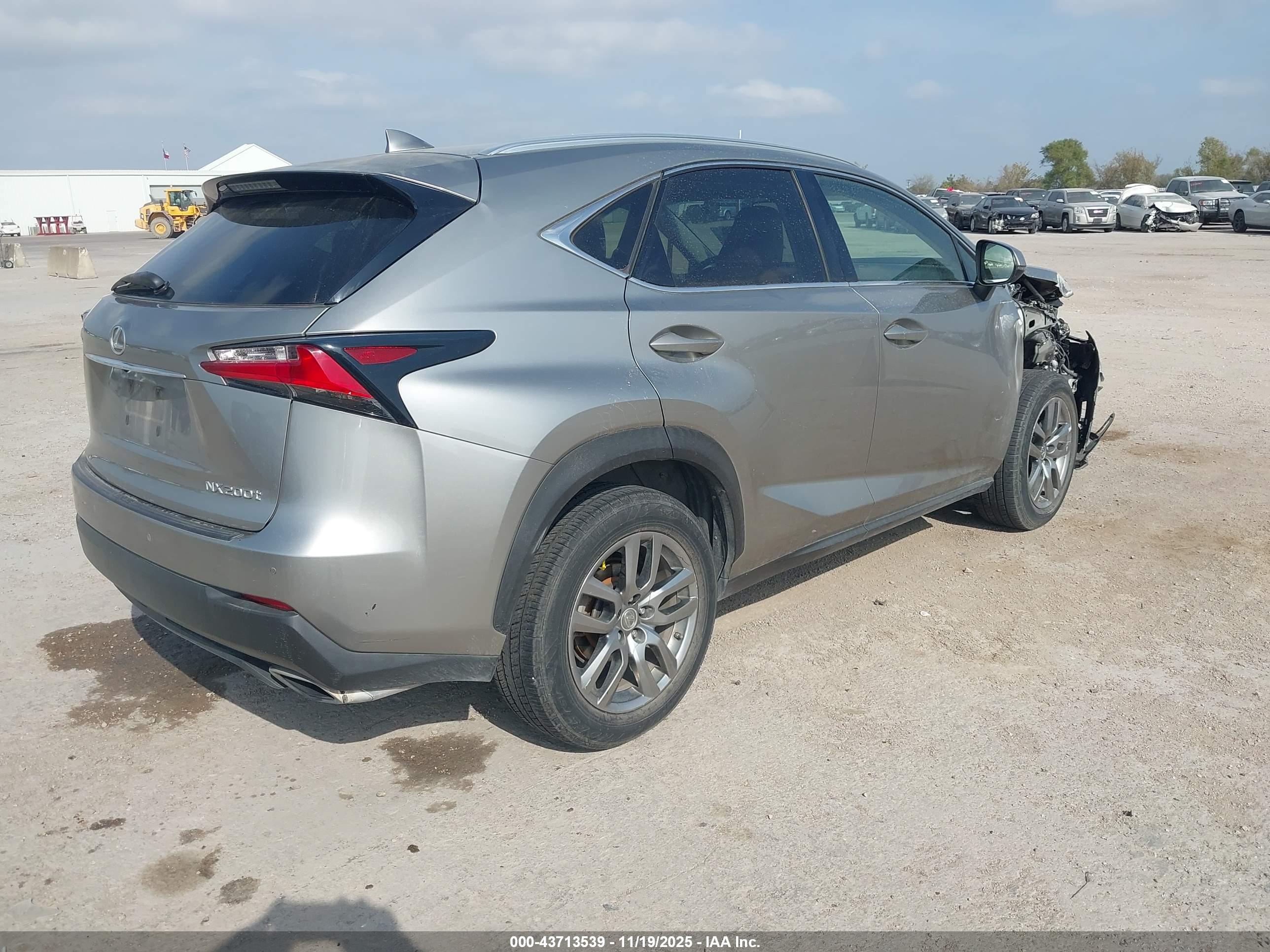 LEXUS NX image 4