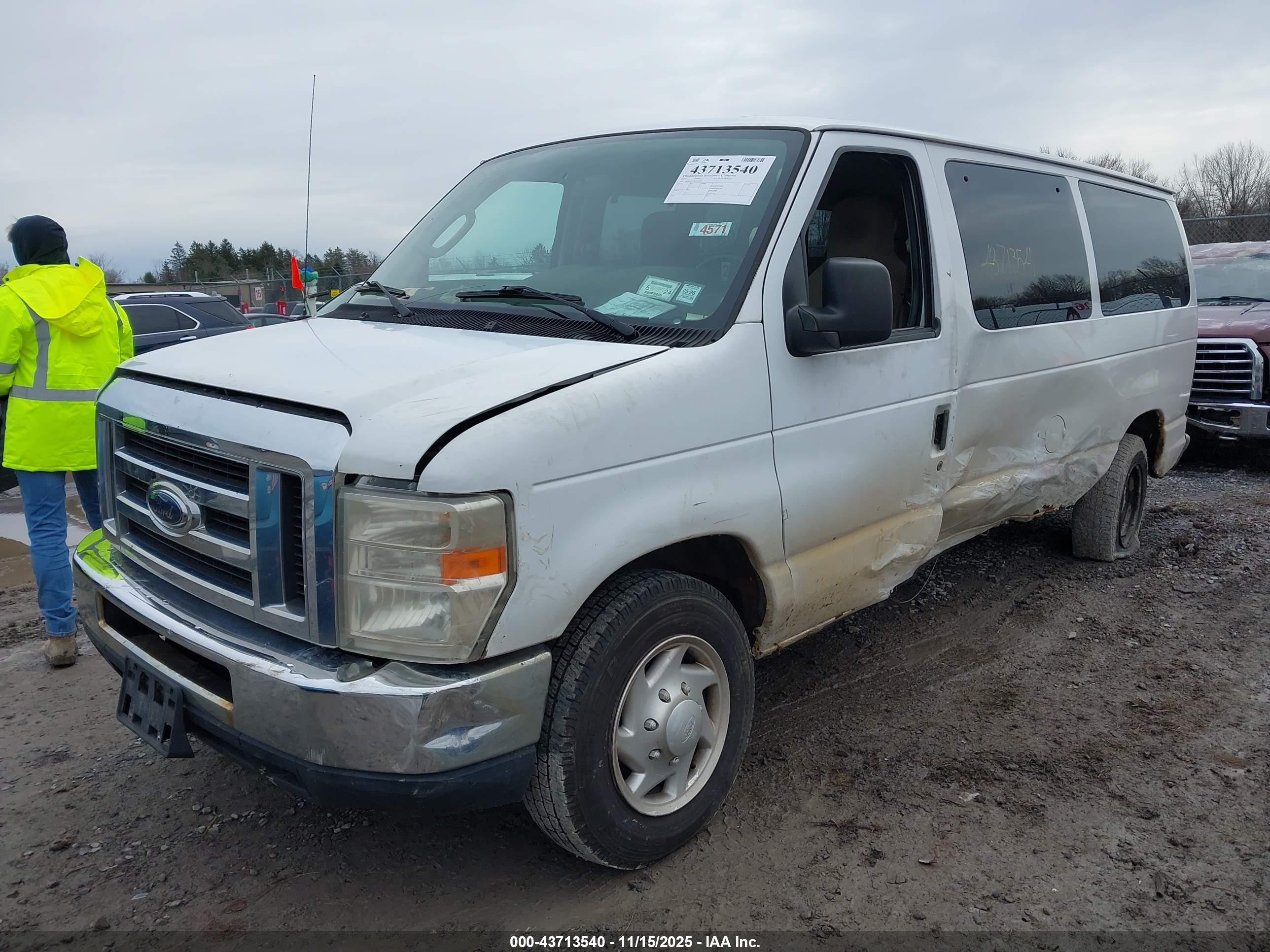 FORD E-350 image 2