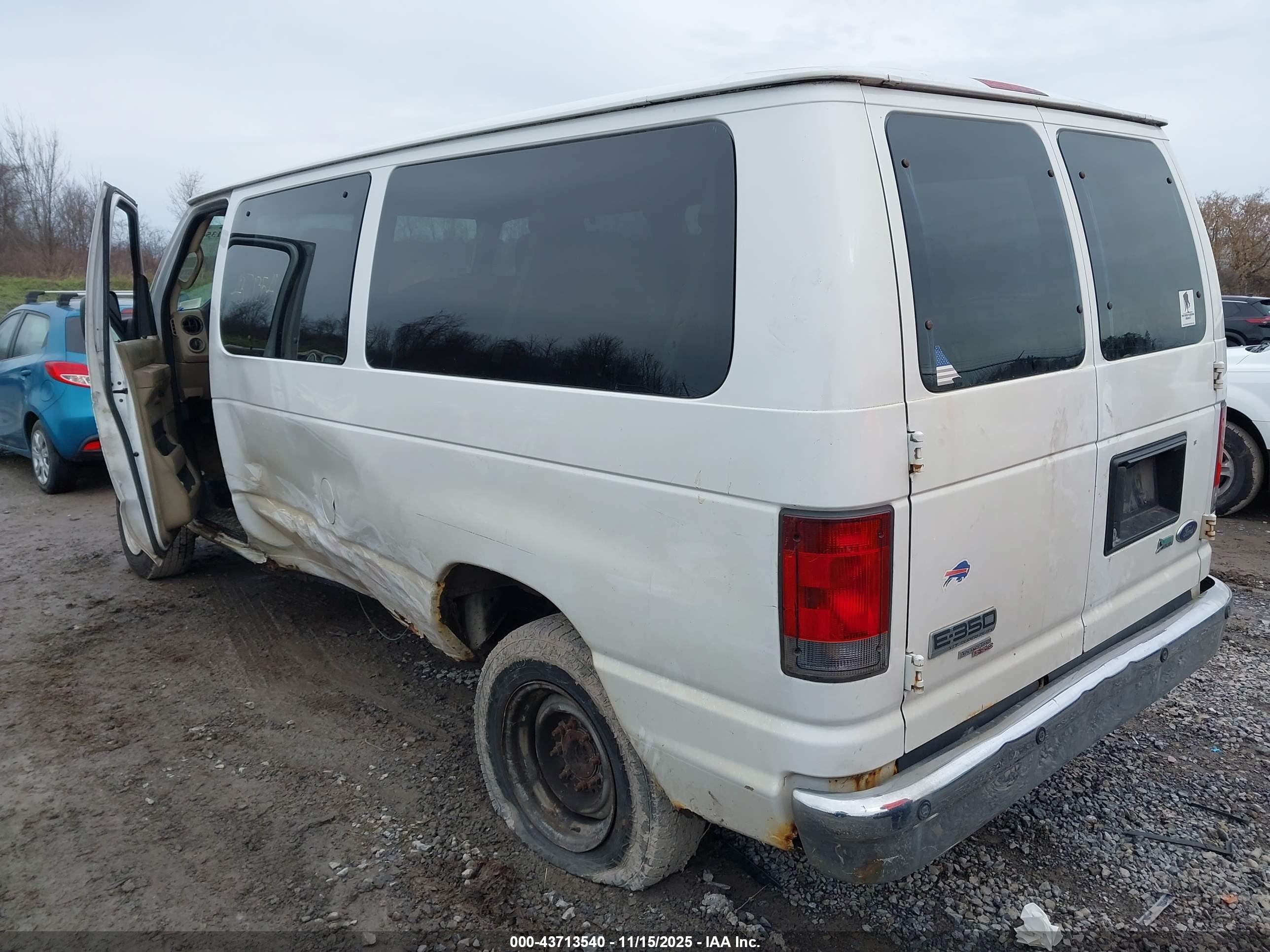 FORD E-350 image 3