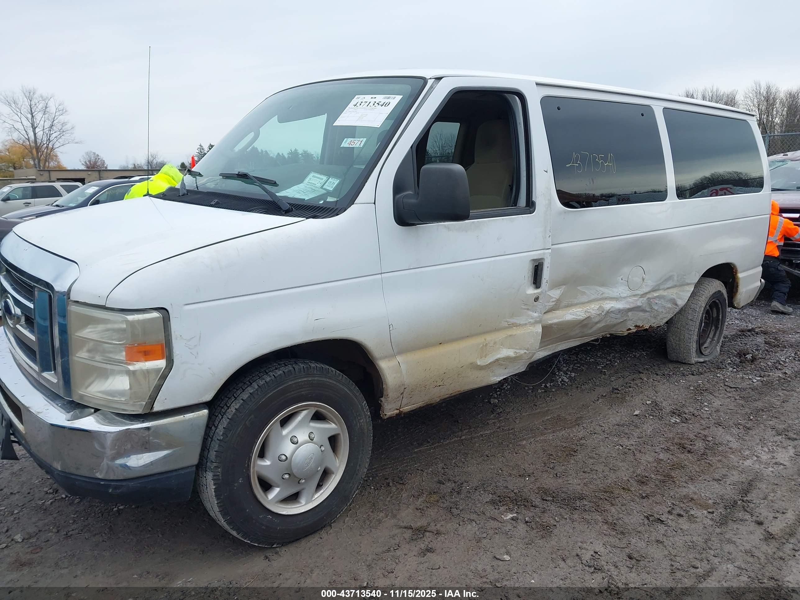 FORD E-350 image 6