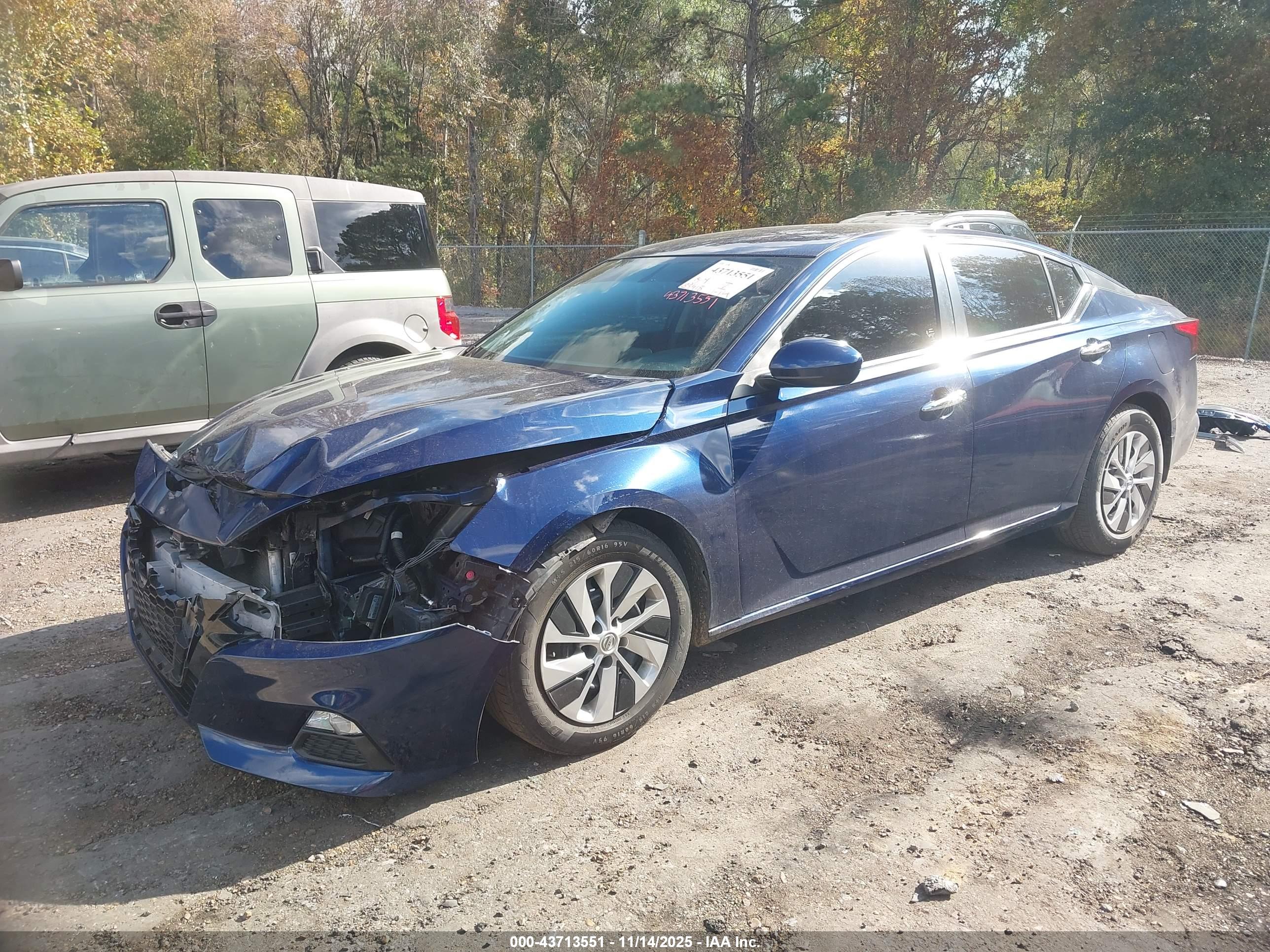 NISSAN ALTIMA image 2