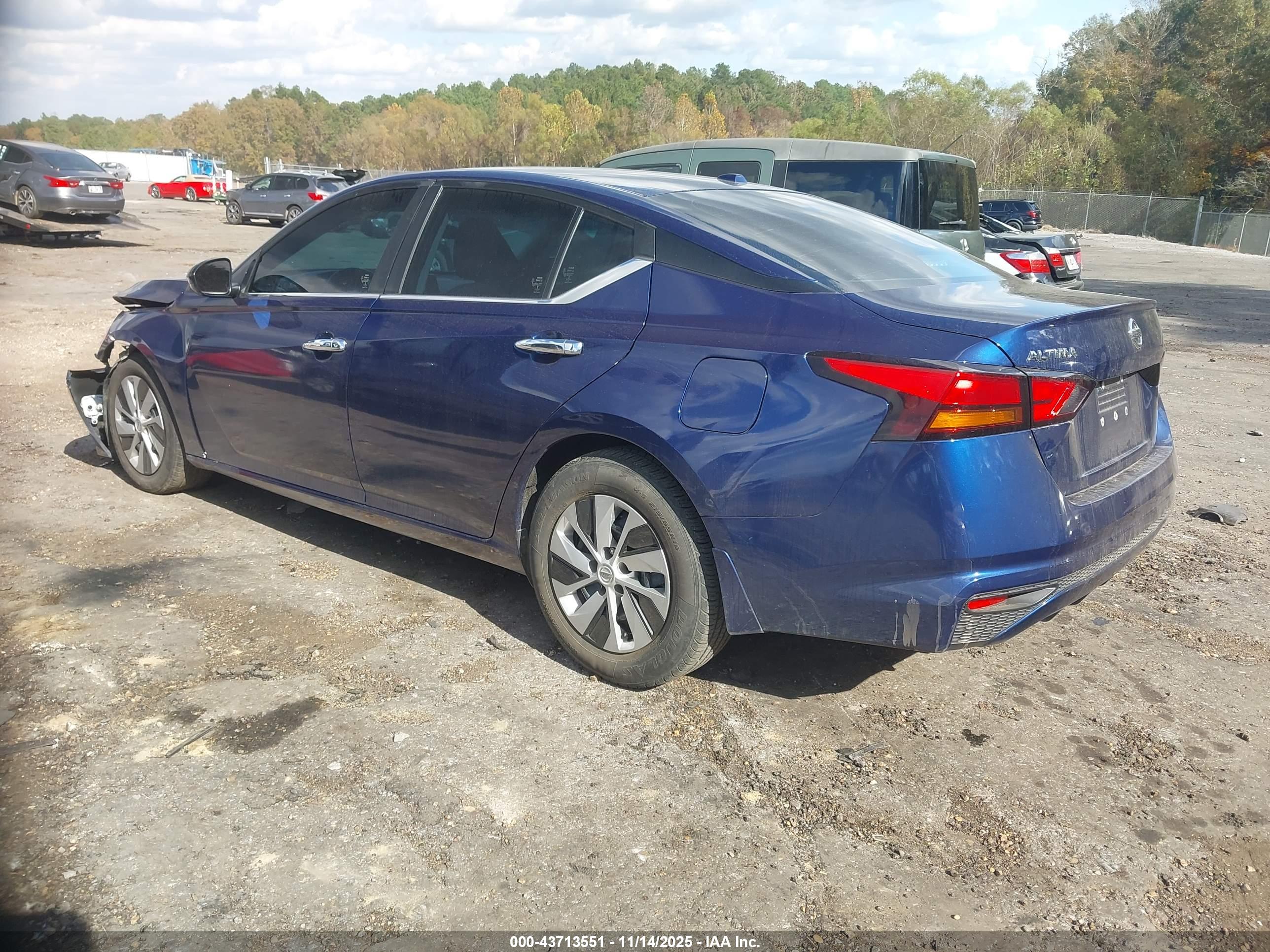 NISSAN ALTIMA image 3