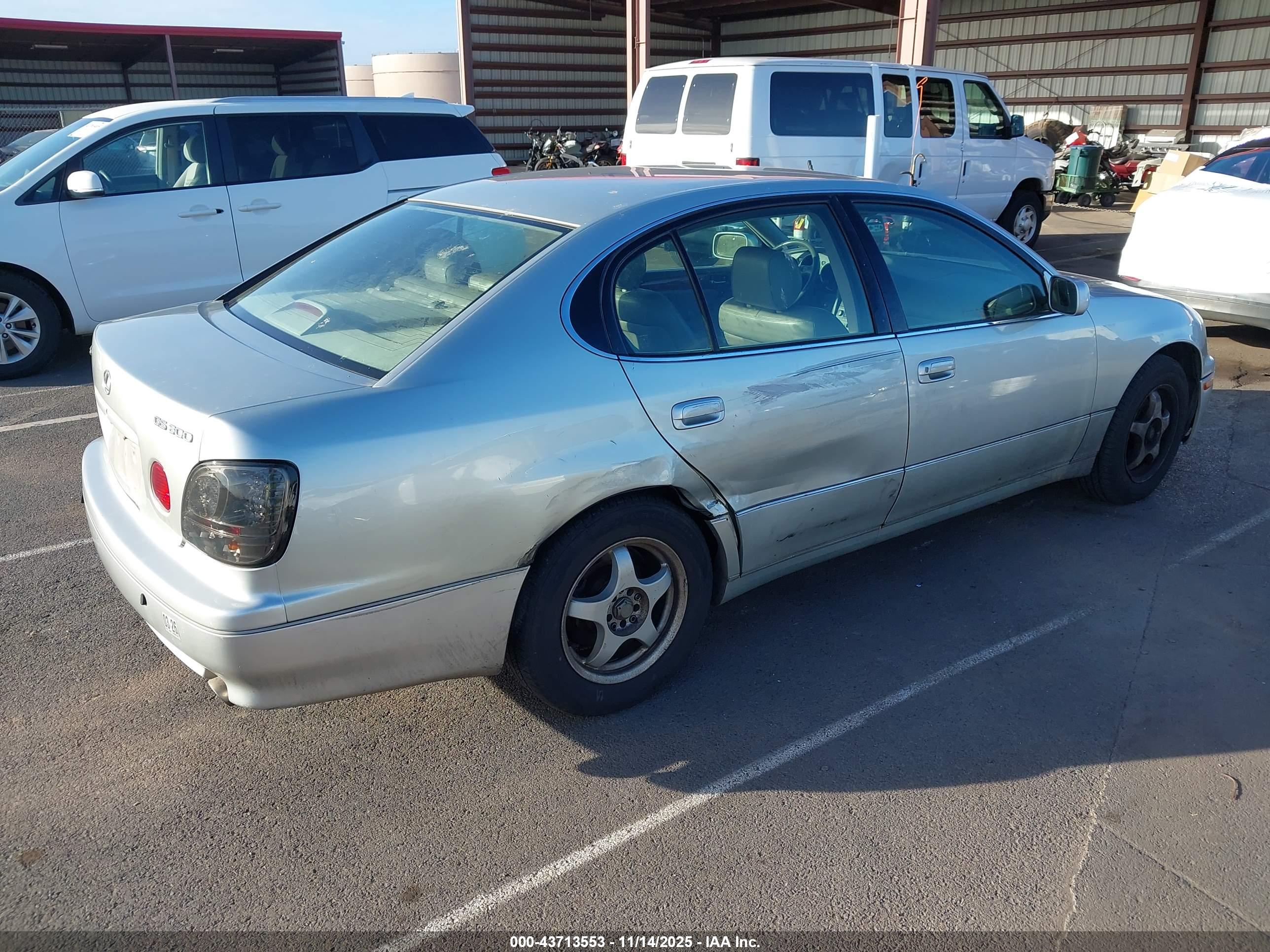 LEXUS GS image 4