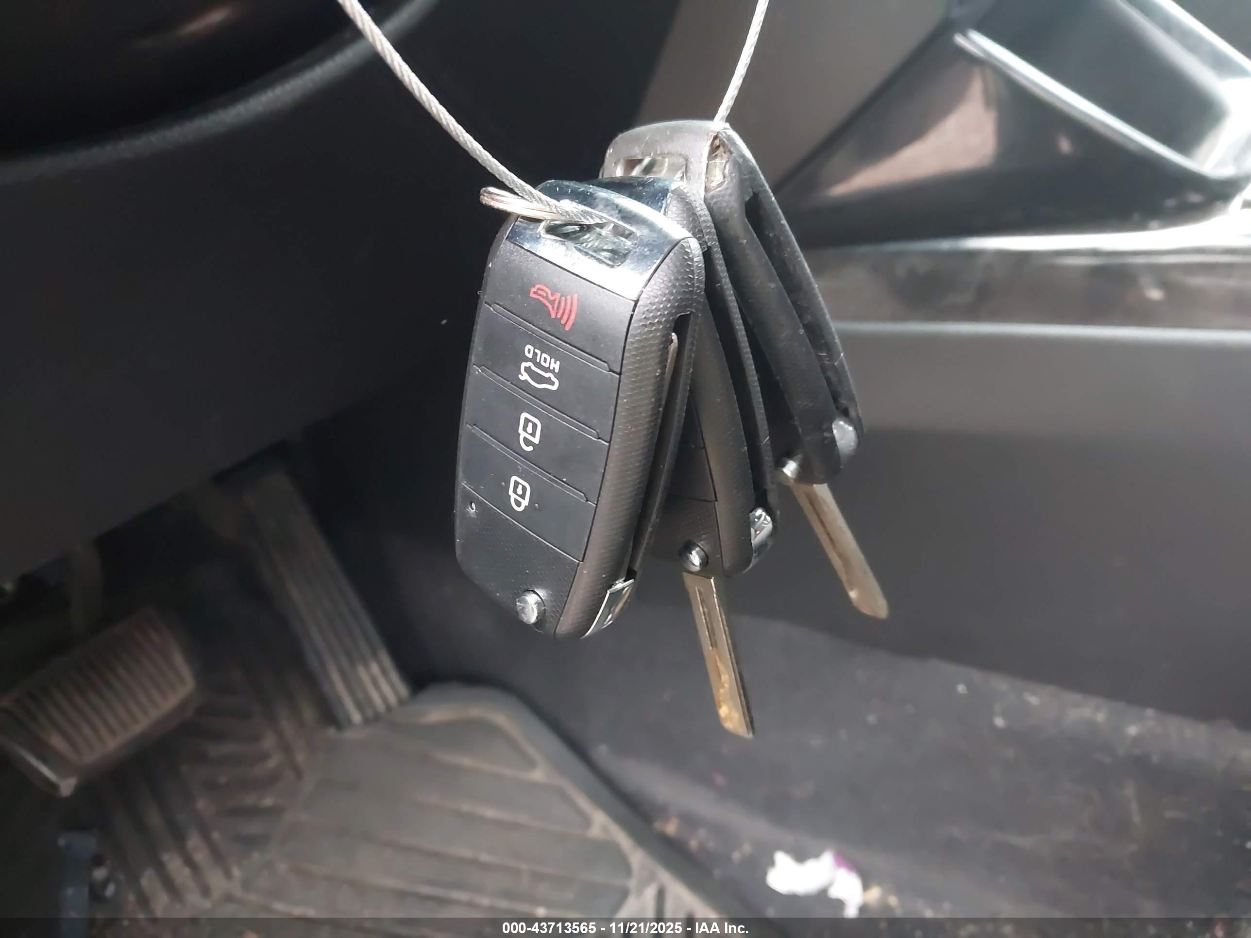 KIA SORENTO image 11