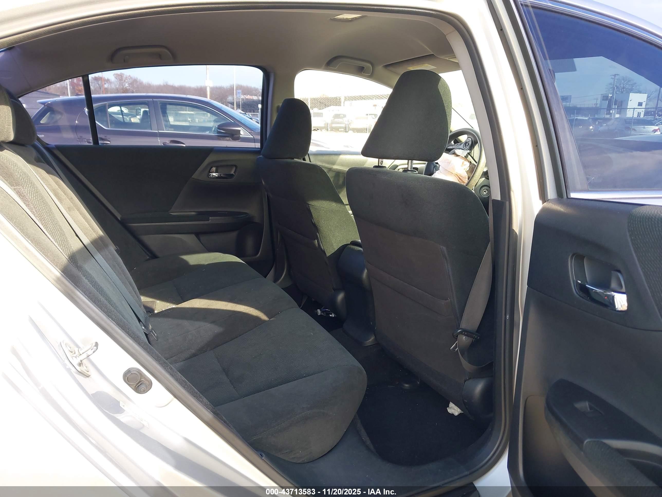 HONDA ACCORD image 8