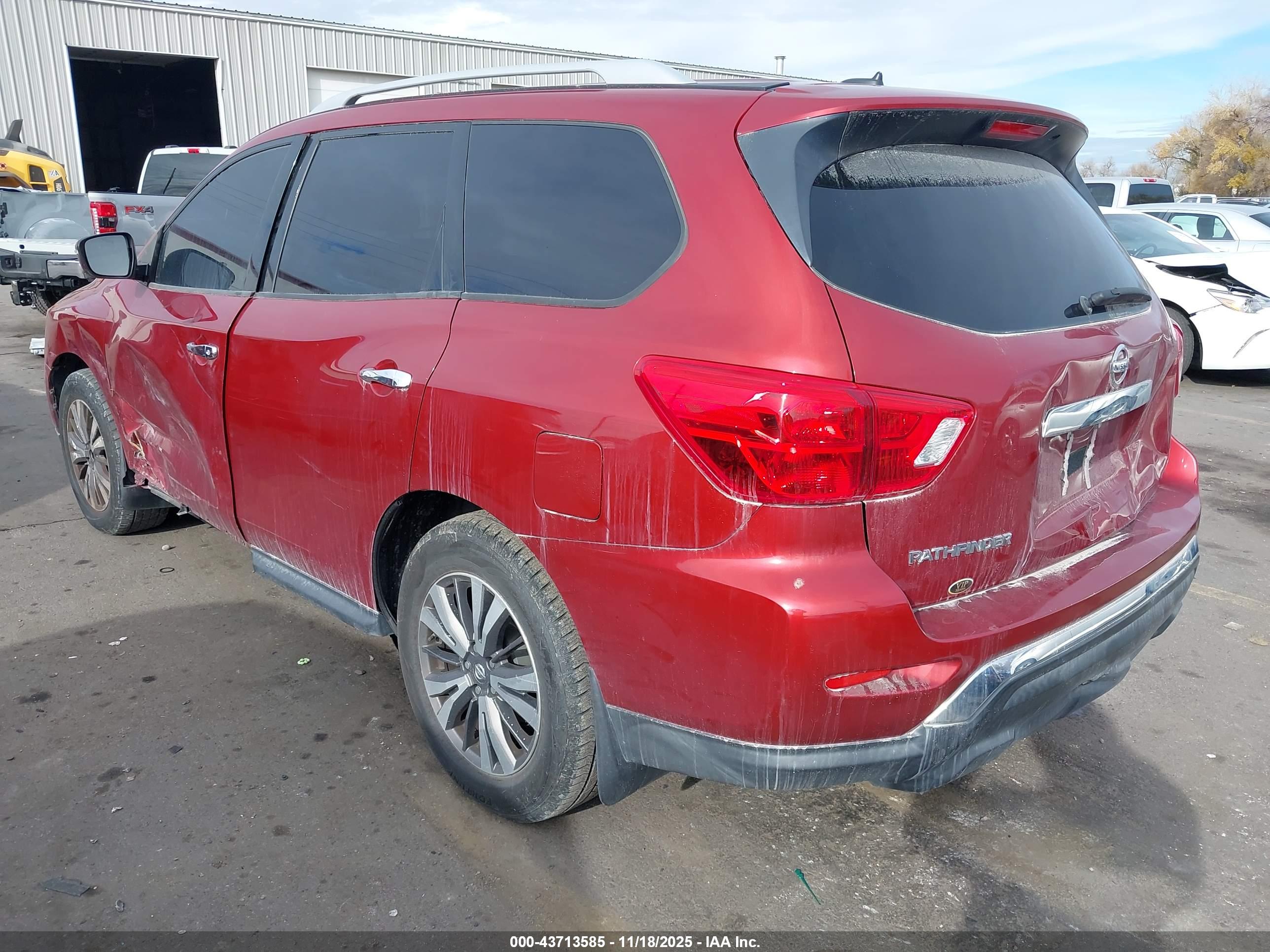 NISSAN PATHFINDER image 3