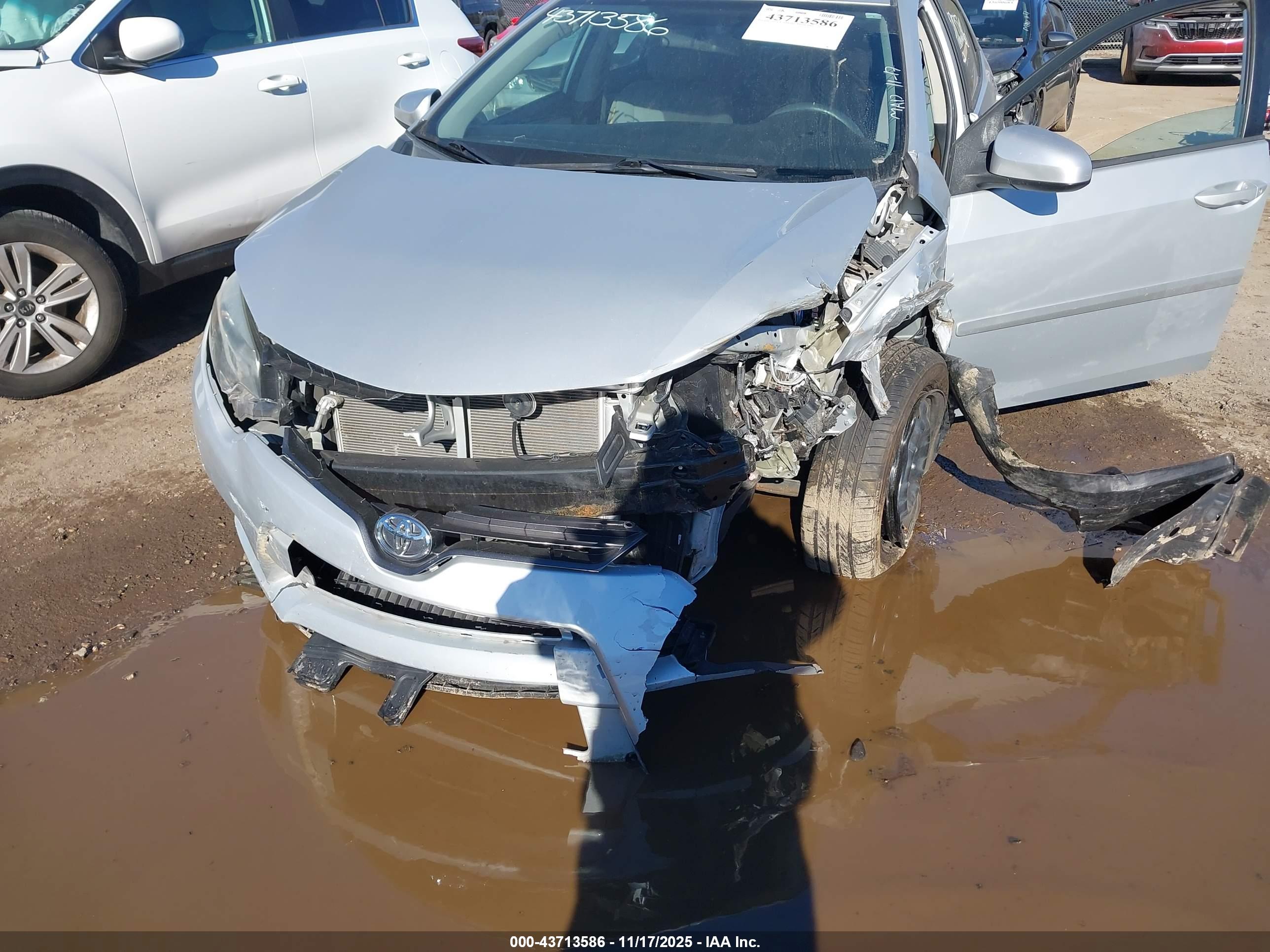 TOYOTA COROLLA image 6