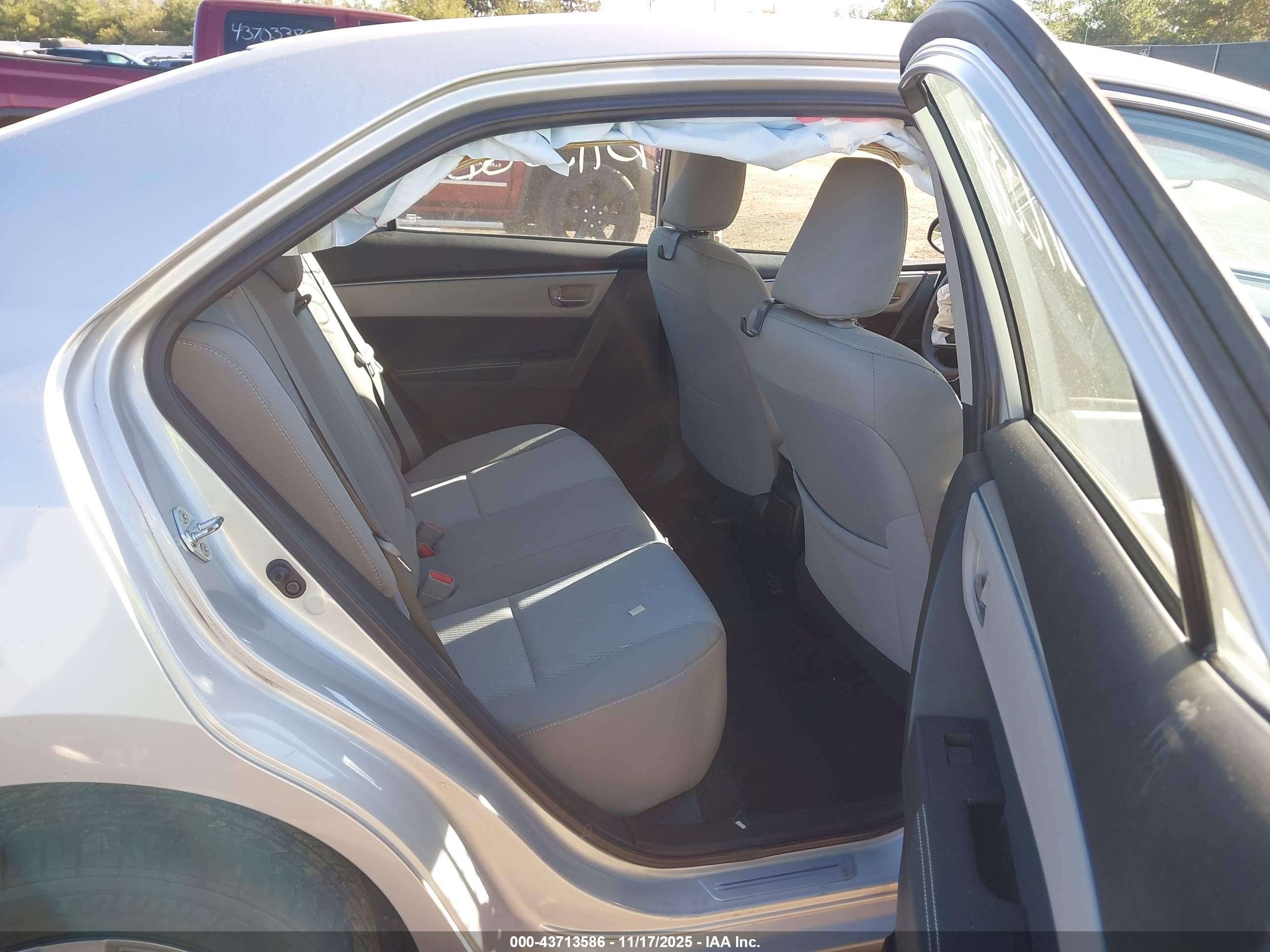 TOYOTA COROLLA image 8