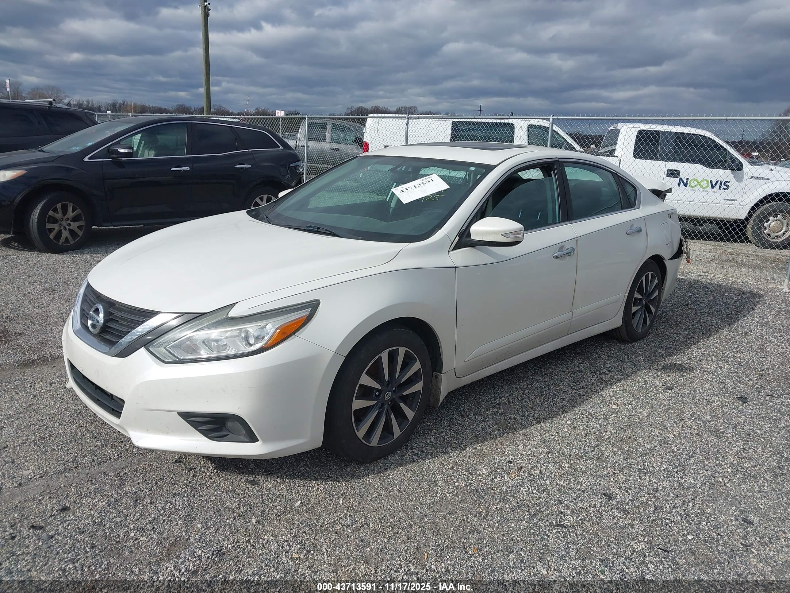NISSAN ALTIMA image 2