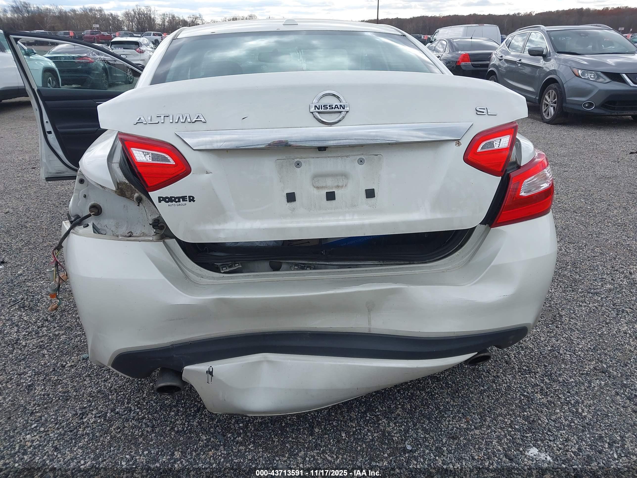 NISSAN ALTIMA image 6