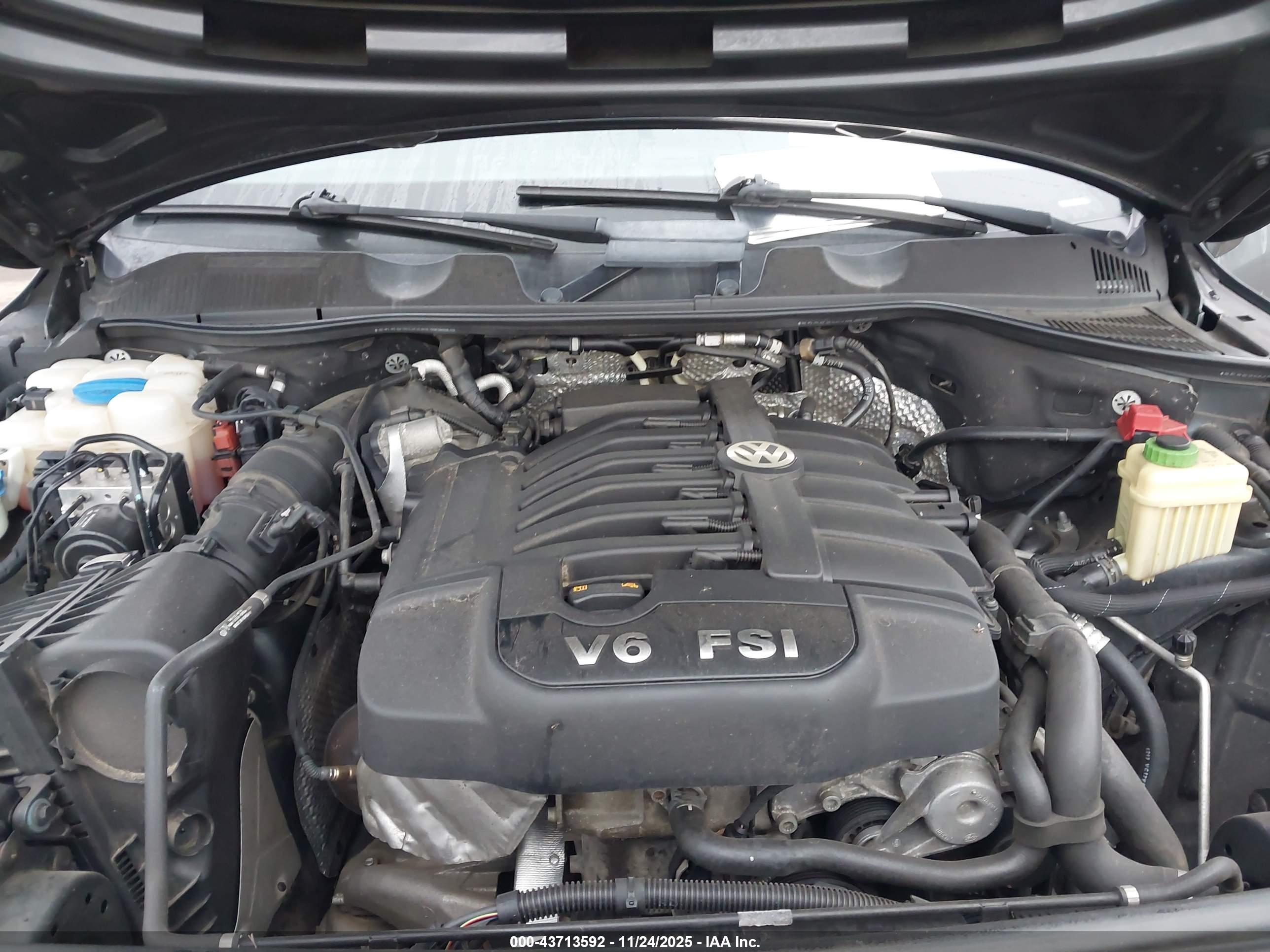 VOLKSWAGEN TOUAREG image 10