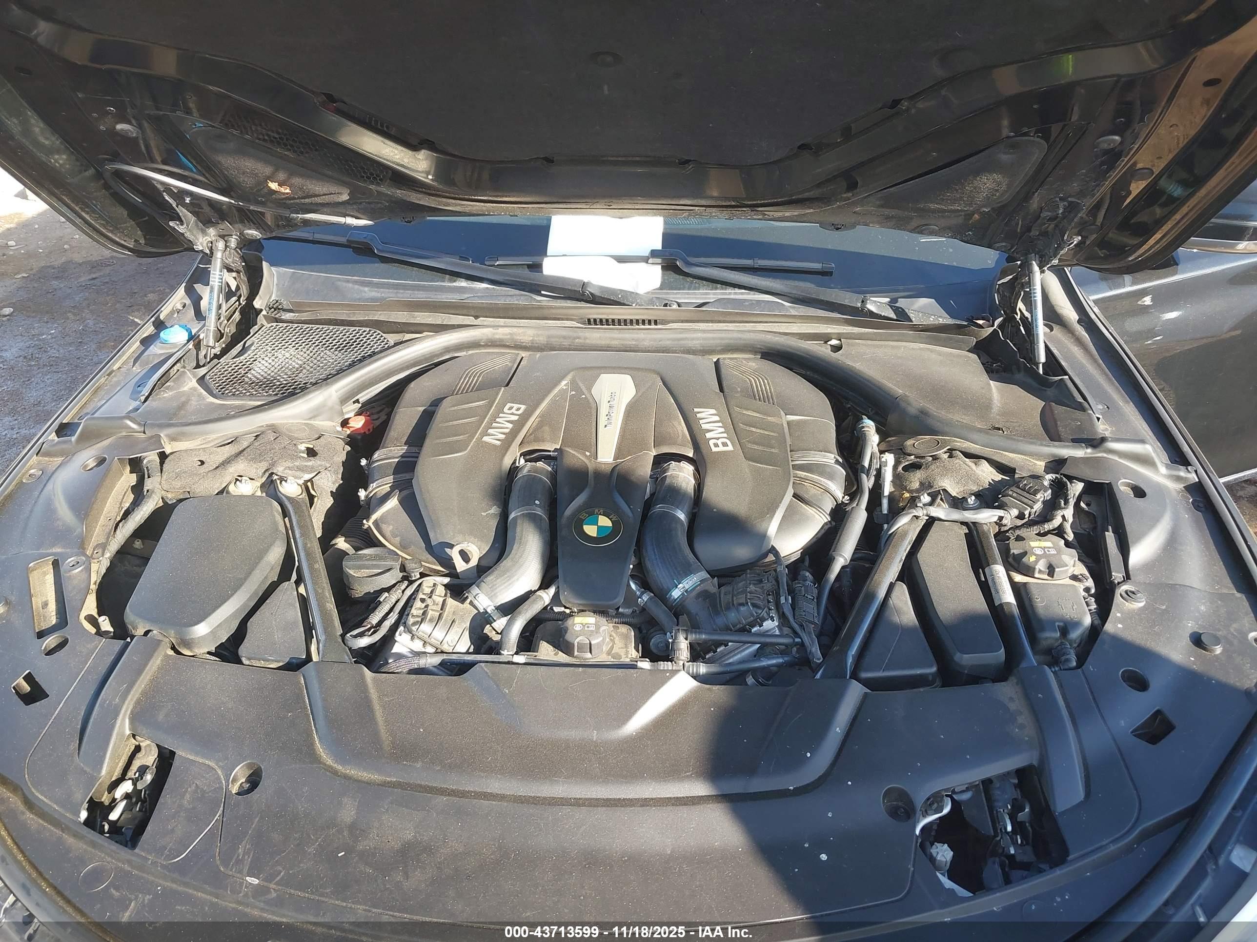 BMW 750I image 10