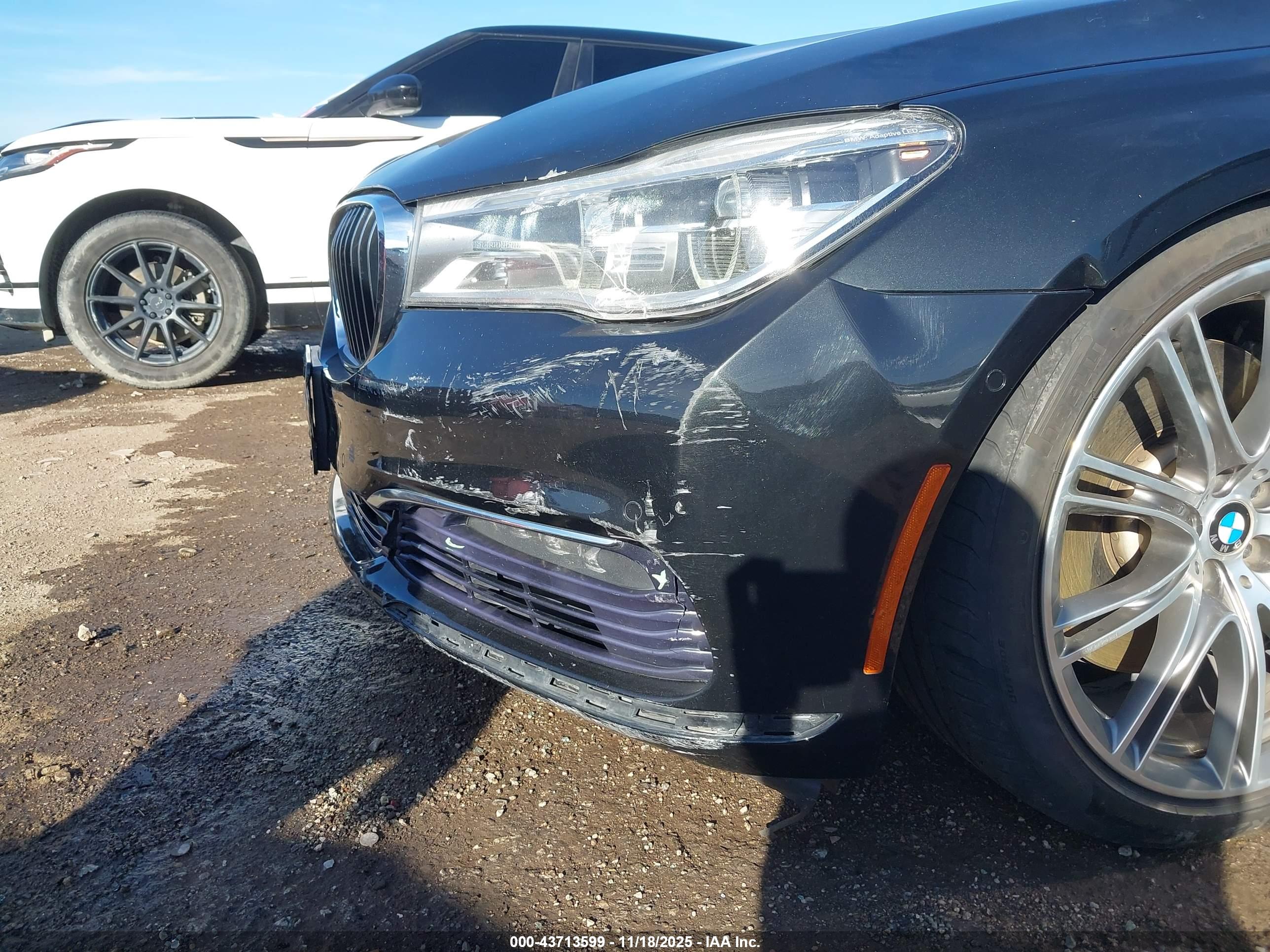 BMW 750I image 6