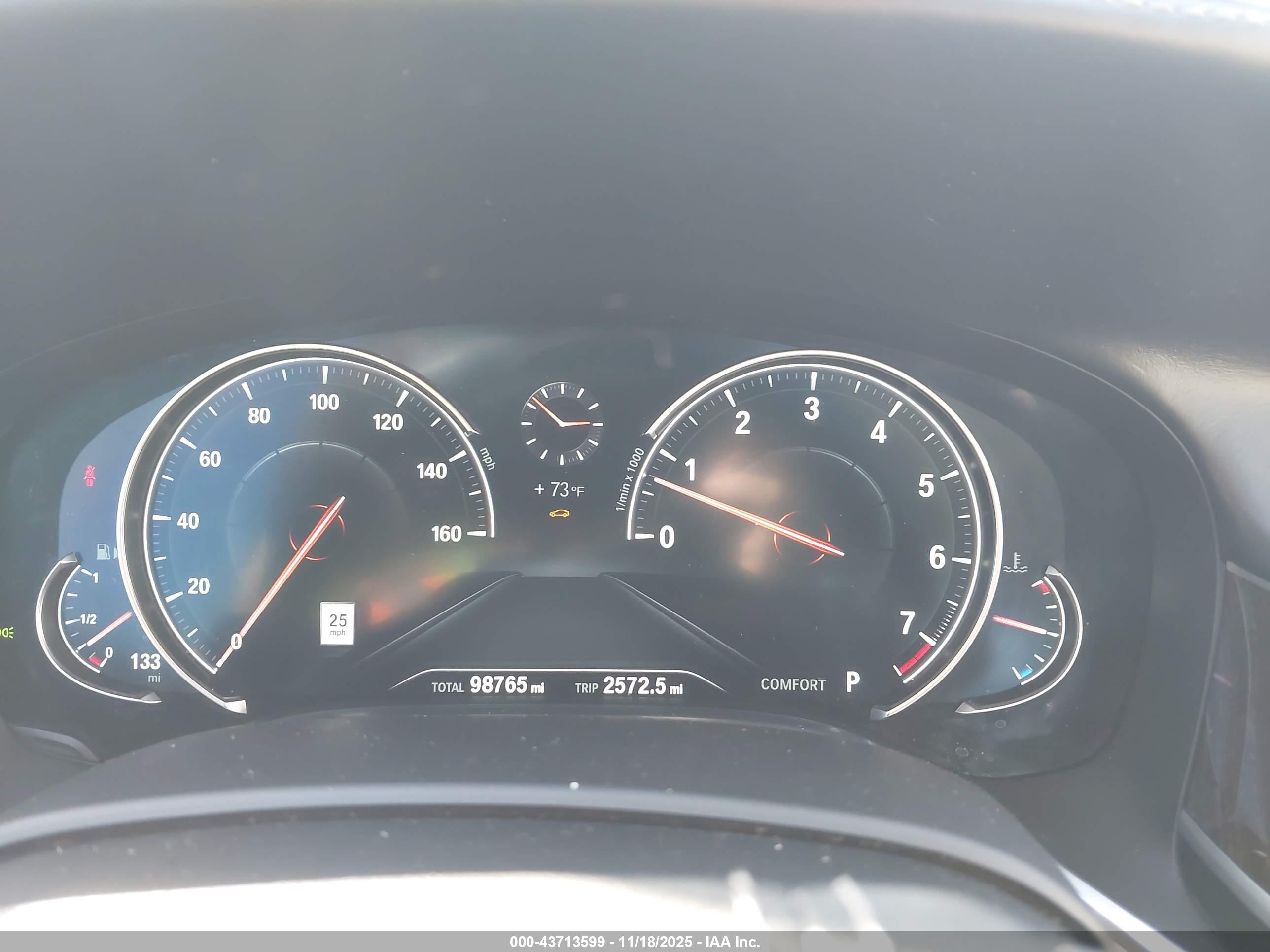 BMW 750I image 7