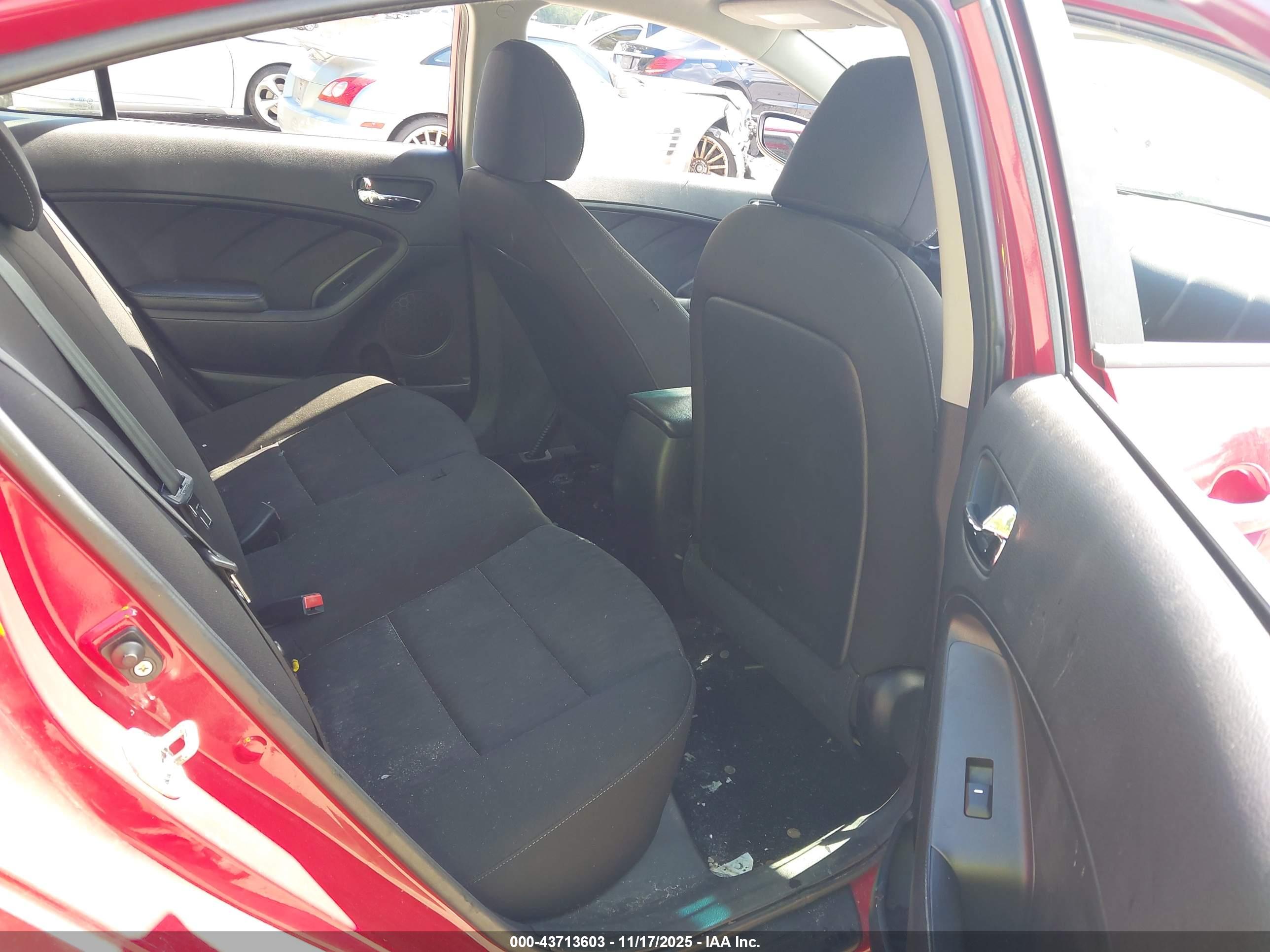 KIA FORTE image 8
