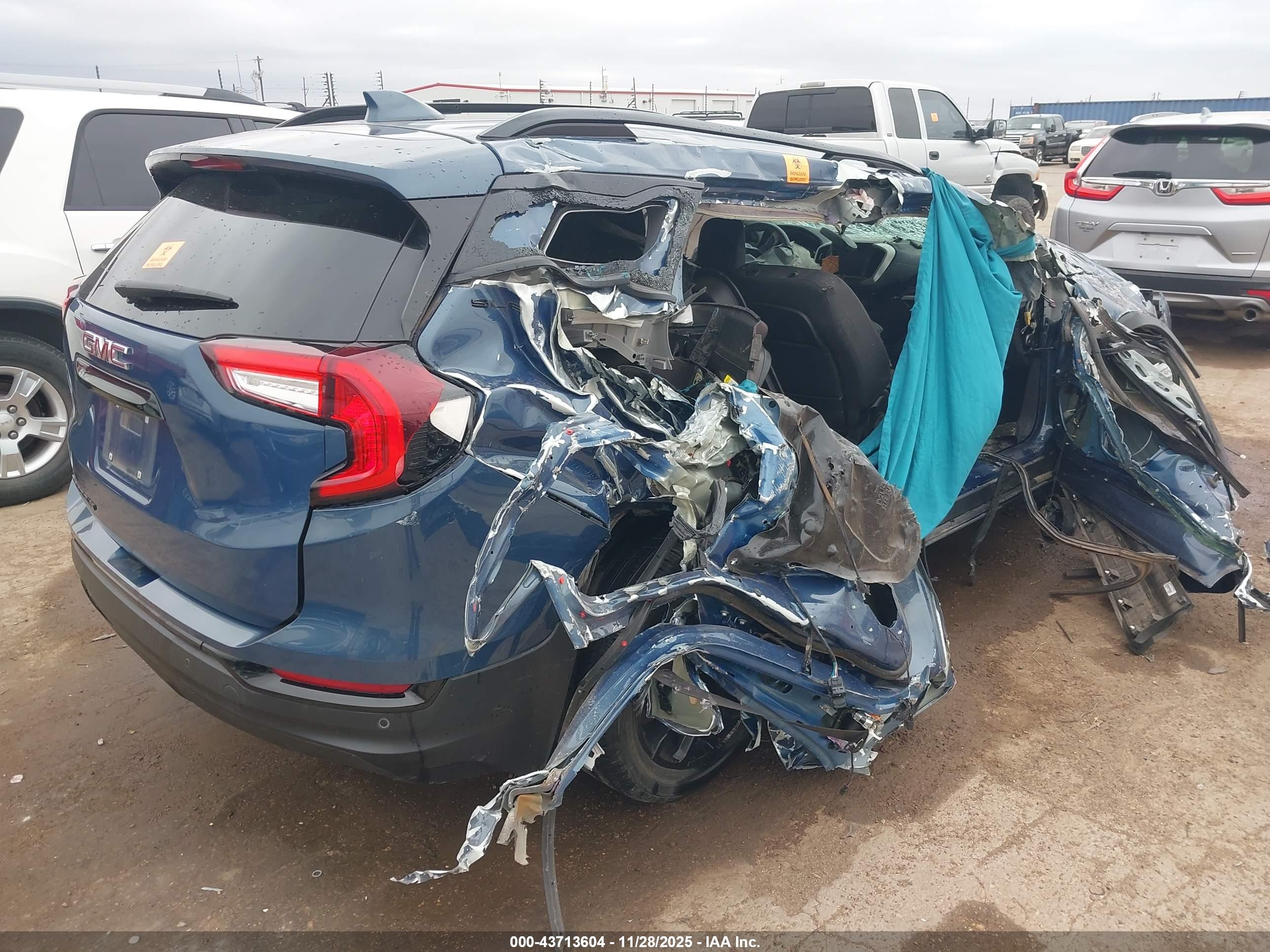 GMC TERRAIN image 4